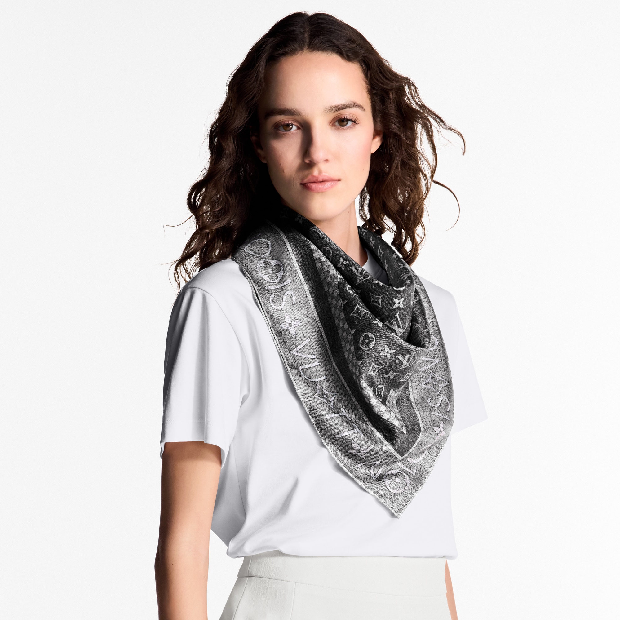 S00 Accessories Silk Squares and Bandeaus  Monogram Infinity Denim Square 90 | Louis Vuitton ® (Product zoom)