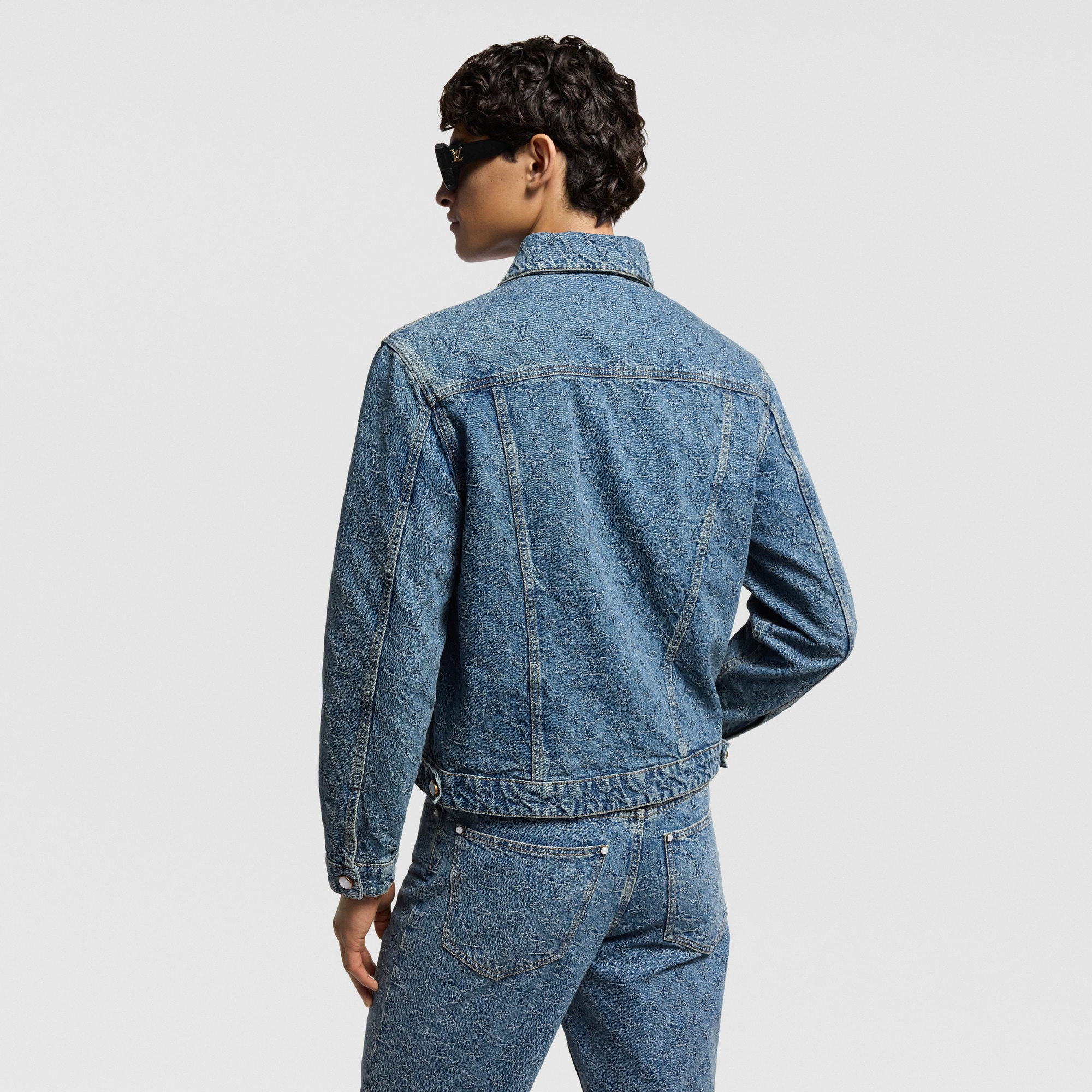  Ready-to-Wear Coats and Outerwear Monogram Jacquard Denim Jacket | Louis Vuitton ® (Product zoom)
