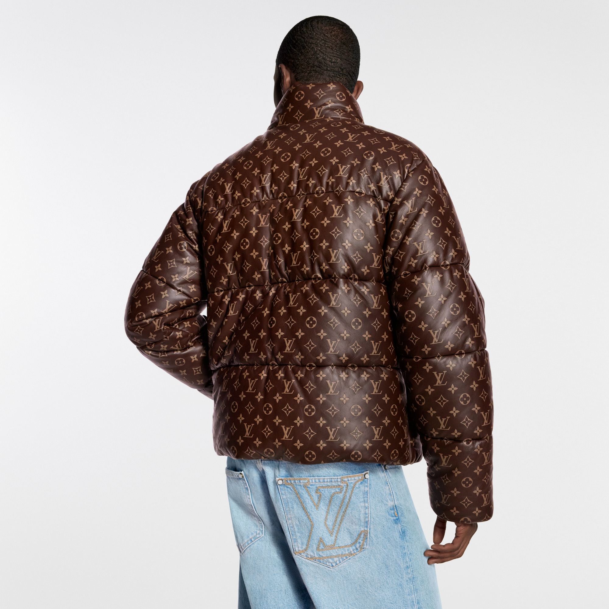 louis vuitton backpack jacket Palm Springs MM Monogram This backpack includes an inside padded pocket that fits a 14 inch laptop Louis Vuitton Fall 27 Menswear.