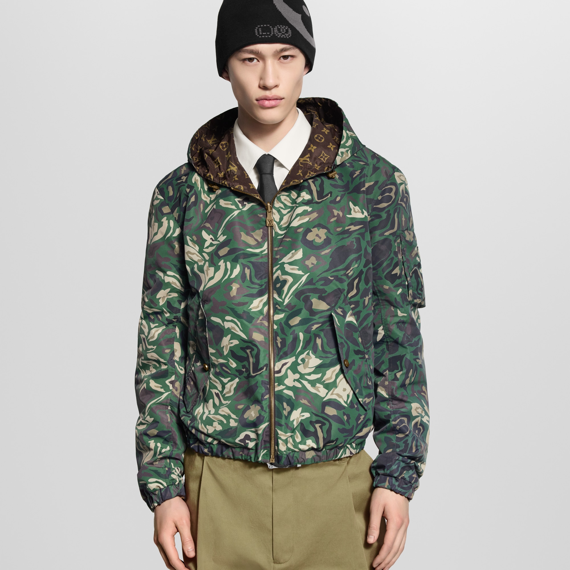  Ready-to-Wear Coats and Outerwear Monogram Reversible Windbreaker | Louis Vuitton ® (Product zoom)