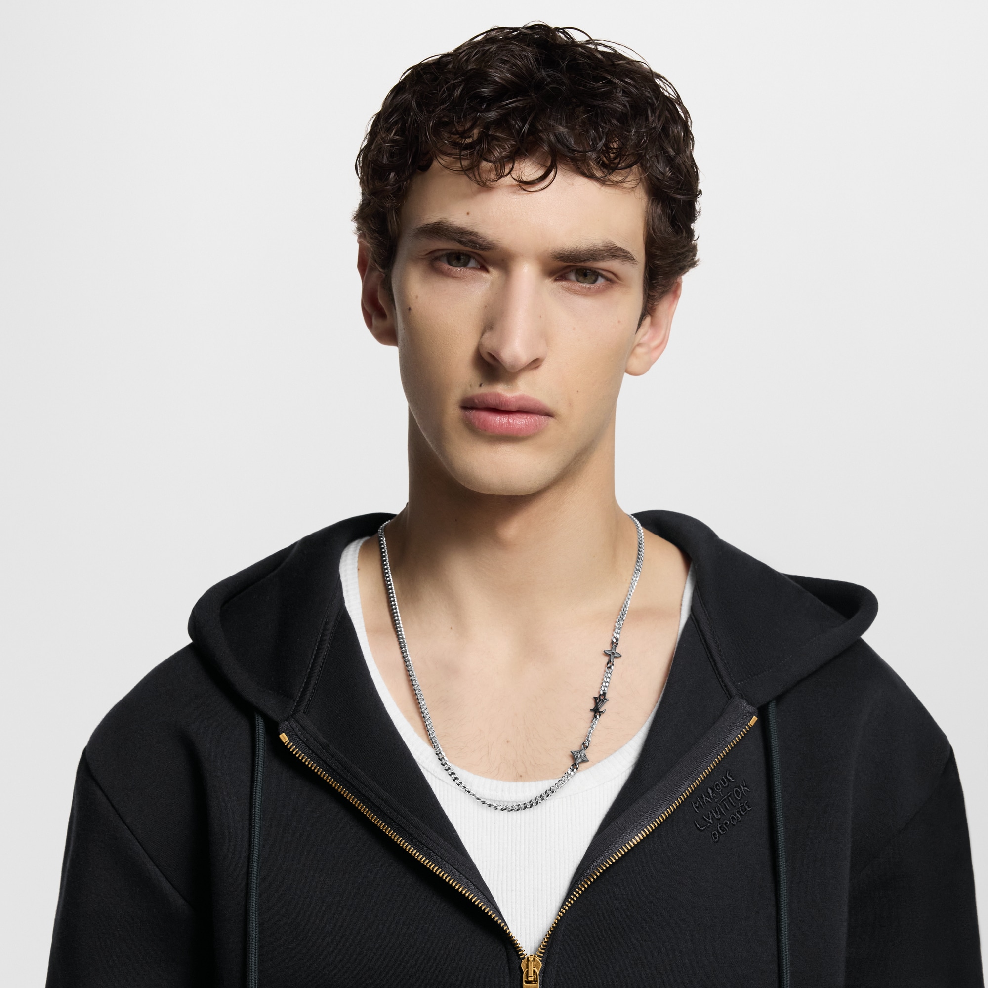 S00 Fashion Jewelry Necklaces and Pendants Monogram Row Necklace | Louis Vuitton ® (Product zoom)