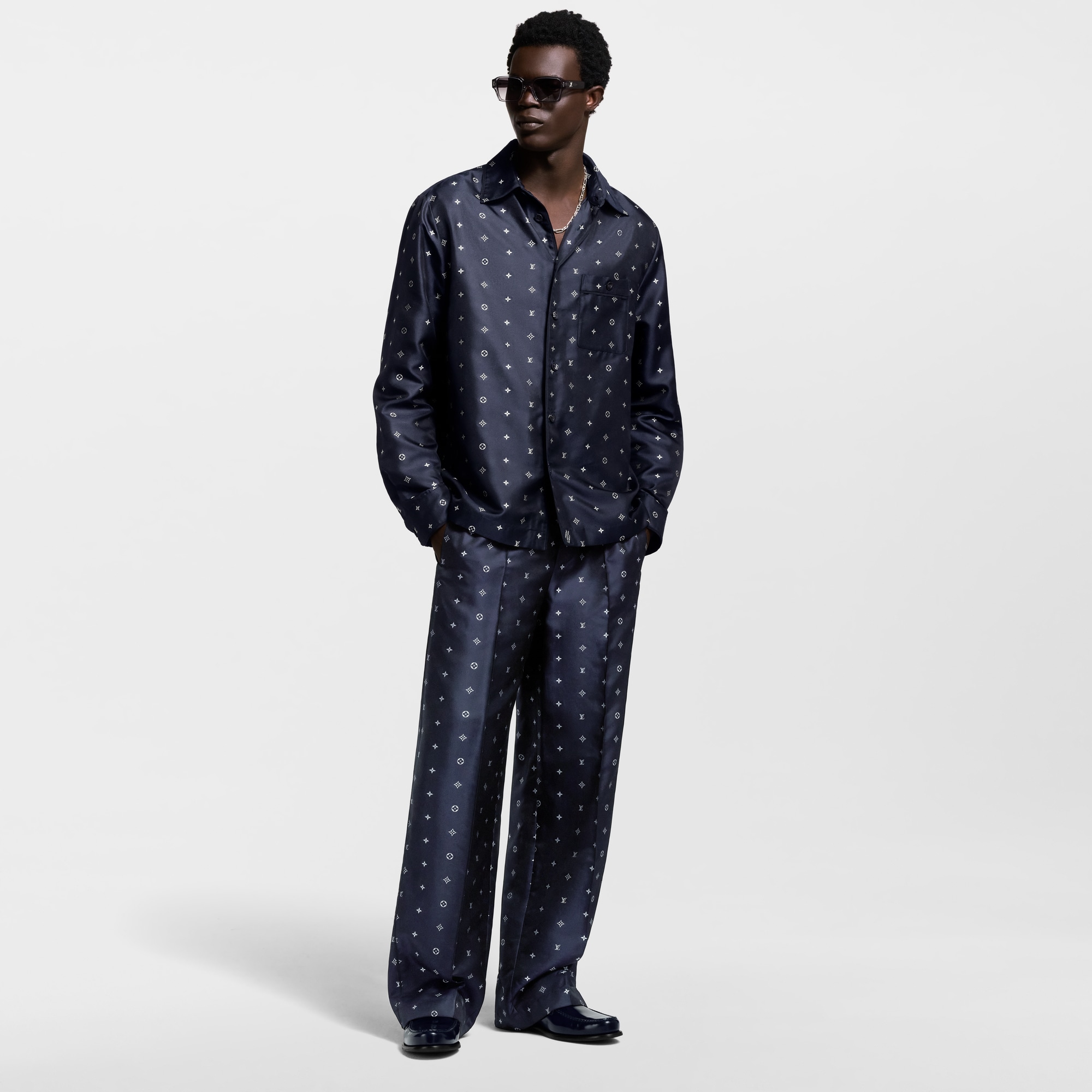  Ready-to-Wear Pants Monogram Silk Pajama Pants | Louis Vuitton ® (Product zoom)