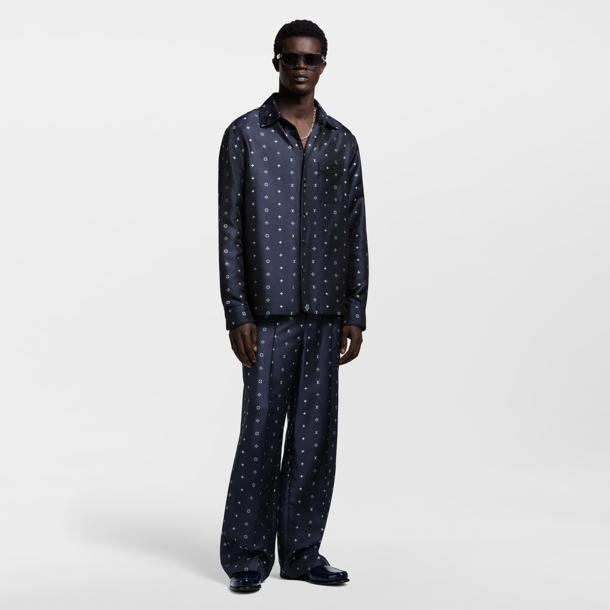  Ready-to-Wear Shirts Monogram Silk Pajama Shirt  | Louis Vuitton ® (Product zoom)