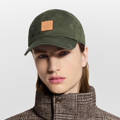 S00 Accessories Hats, Beanies and Gloves Monogram Surplus Cap
| Louis Vuitton ® (Product zoom)