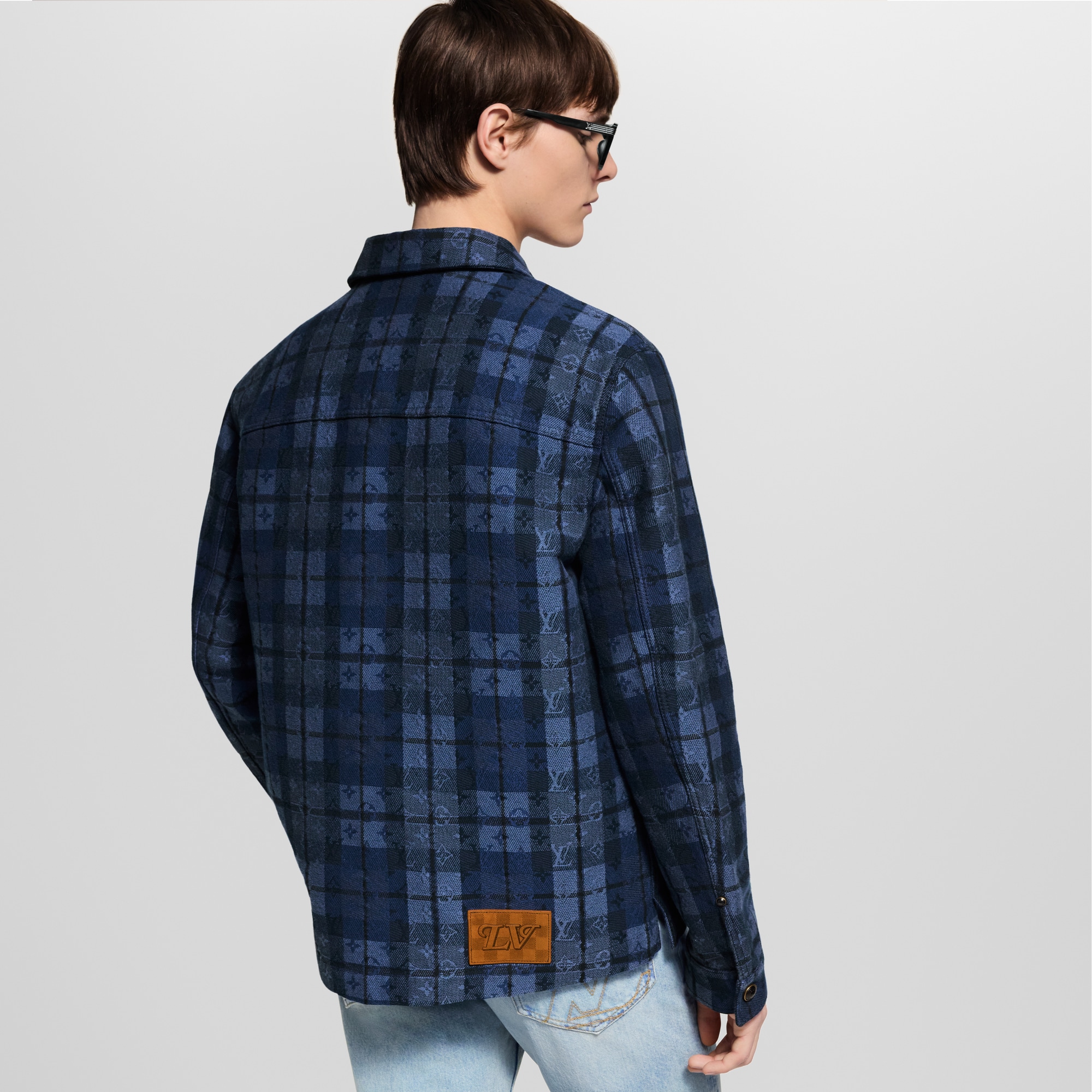 Ready-to-Wear All Ready-to-Wear Monogram Tartan Denim Overshirt | Louis Vuitton ® (Product zoom)