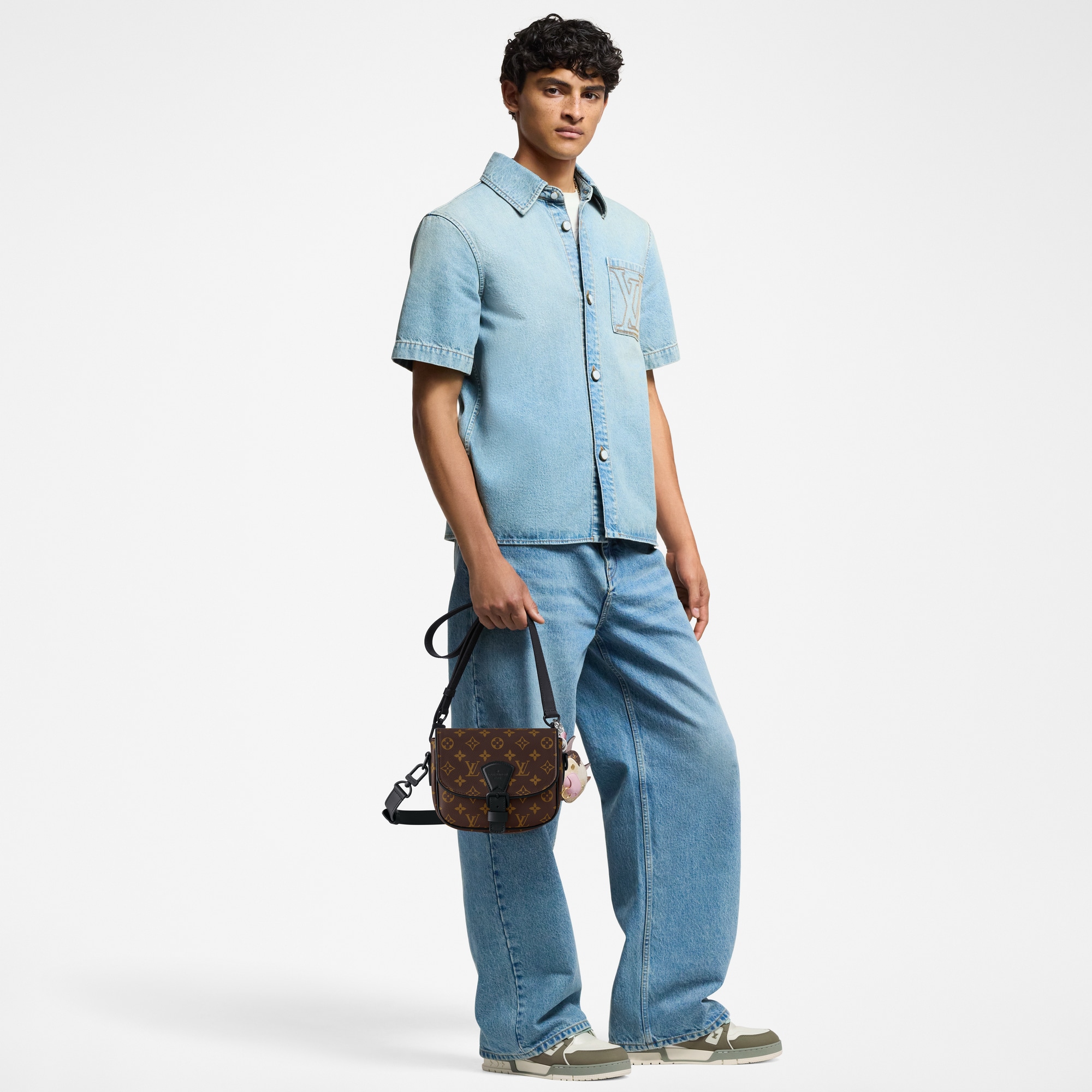 Monogram Macassar Canvas Bags All Collections Montsouris Messenger PM​ | Louis Vuitton ® (Product zoom)