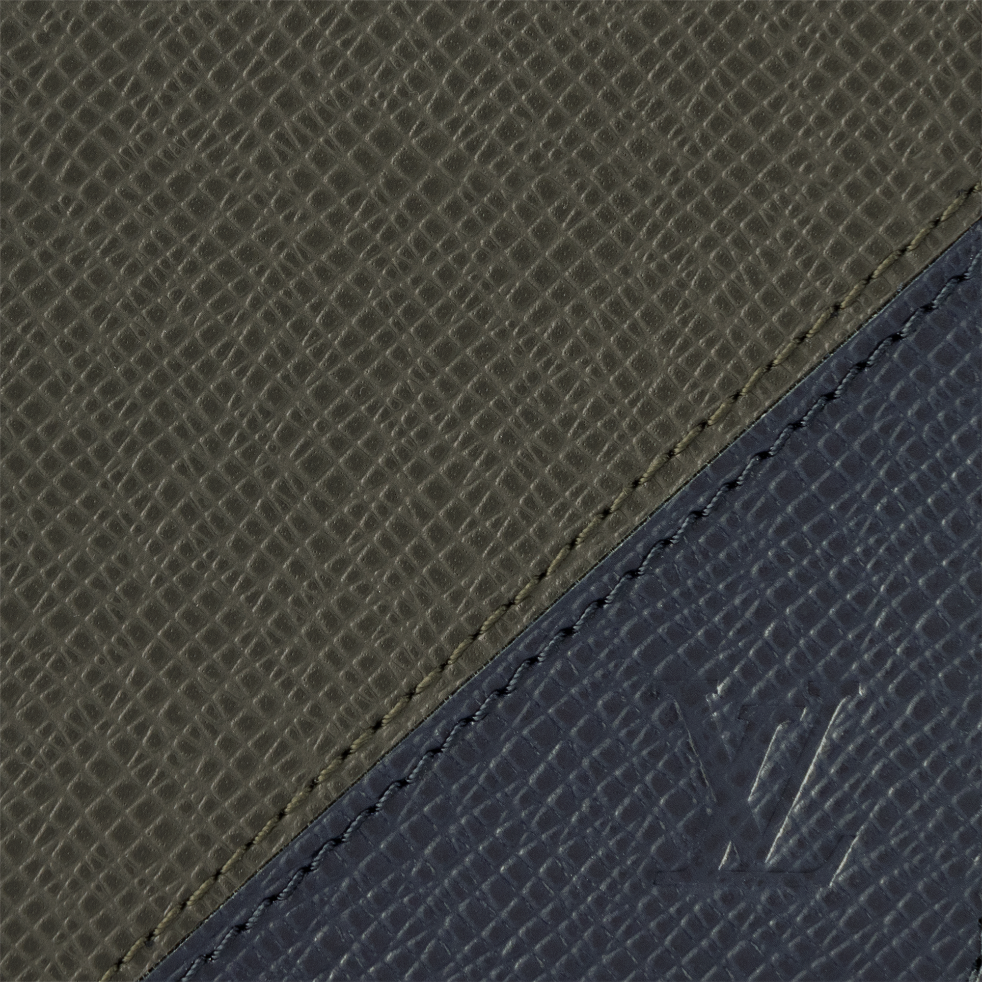 A05 Small Leather Goods All Small Leather Goods Multiple Wallet | Louis Vuitton ® (Product zoom)