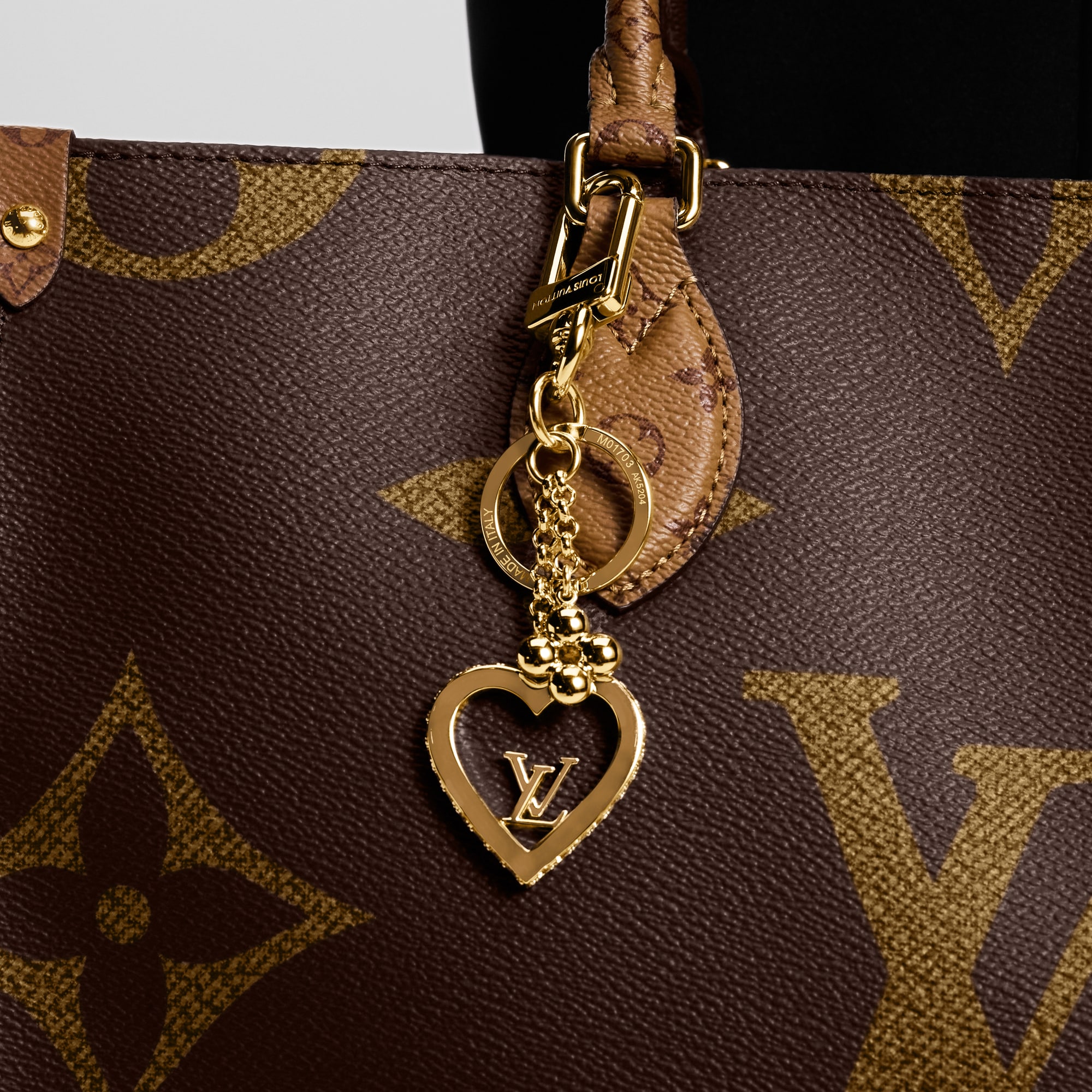 S00 Accessories Key Holders and Bag Charms My LV Love Key Holders | Louis Vuitton ® (Product zoom)