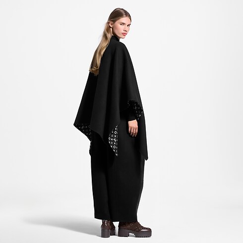 S00 Accessories All Accessories My Monogram Cape | Louis Vuitton ® (Product zoom)