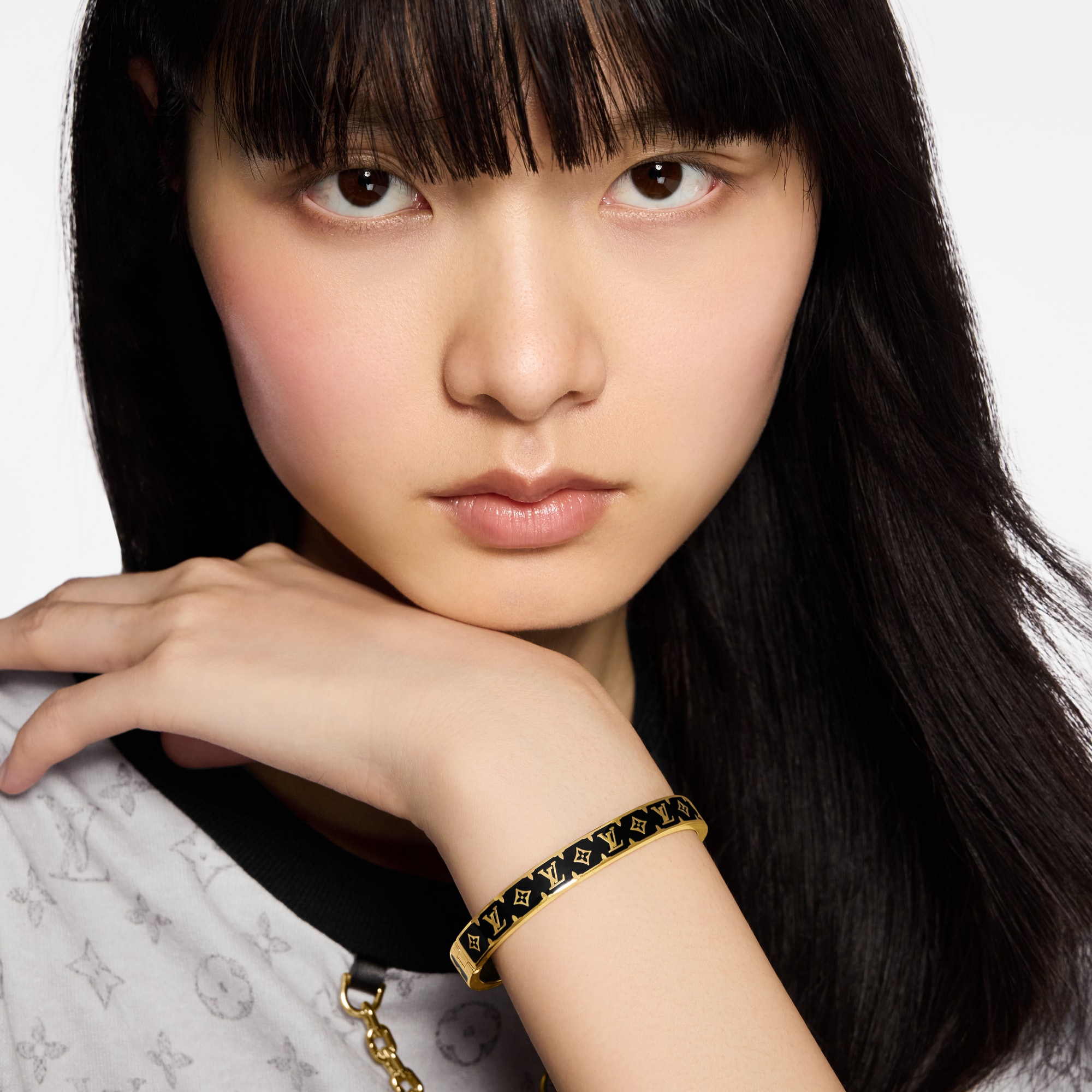 S00 Fashion Jewelry Bracelets Nanogram Enamel Bracelet | Louis Vuitton ® (Product zoom)