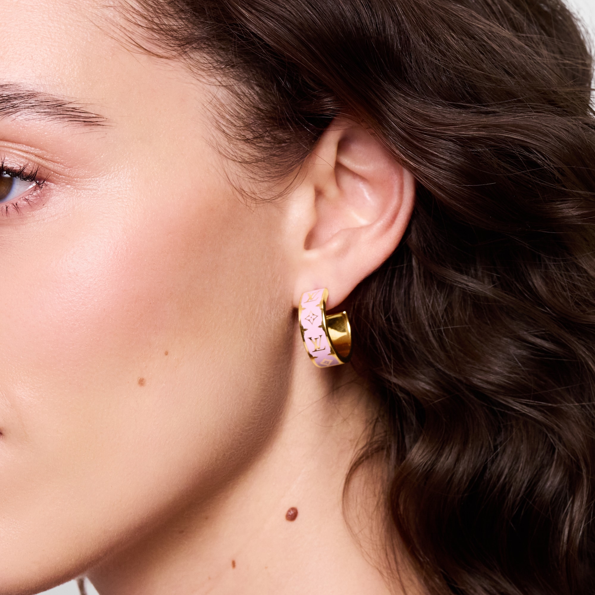 S00 Fashion Jewelry Earrings Nanogram Enamel Earrings | Louis Vuitton ® (Product zoom)