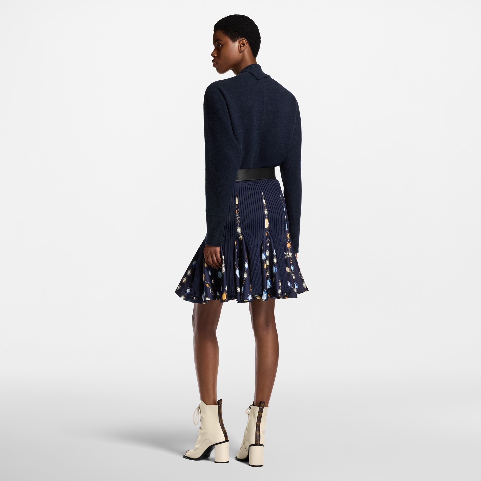  Ready-to-Wear Skirts and Shorts Necklace Insert Knit Skirt | Louis Vuitton ® (Product zoom)