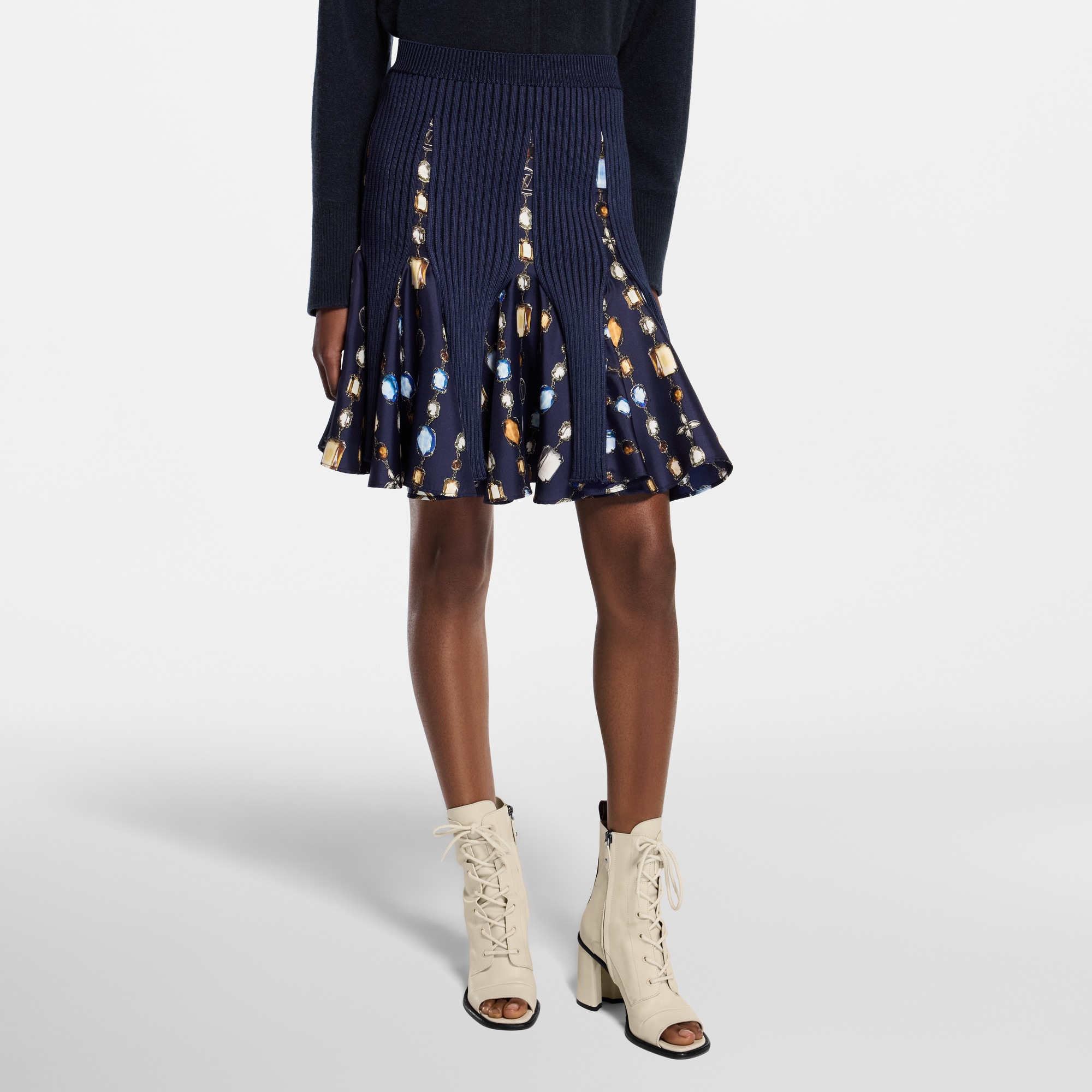  Ready-to-Wear Skirts and Shorts Necklace Insert Knit Skirt | Louis Vuitton ® (Product zoom)