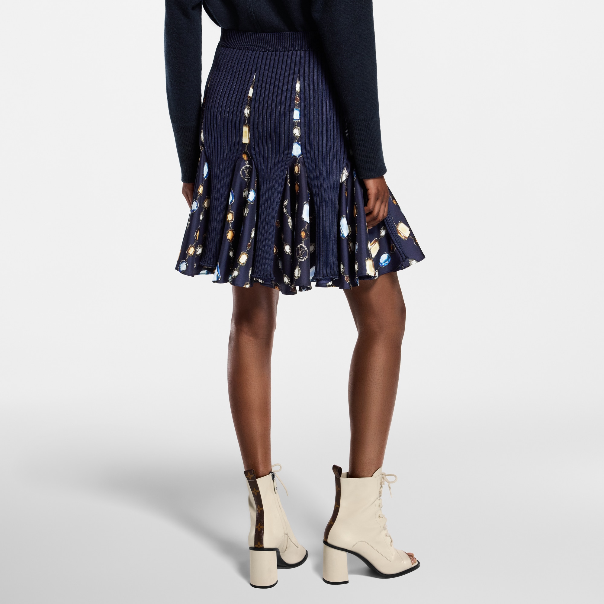  Ready-to-Wear Skirts and Shorts Necklace Insert Knit Skirt | Louis Vuitton ® (Product zoom)
