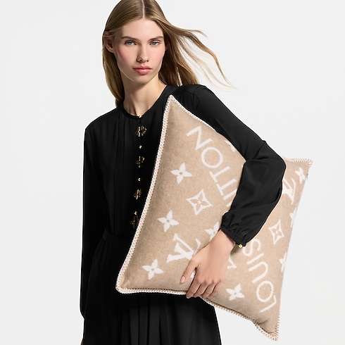 Neo Monogram Cushion Cropped Worn View