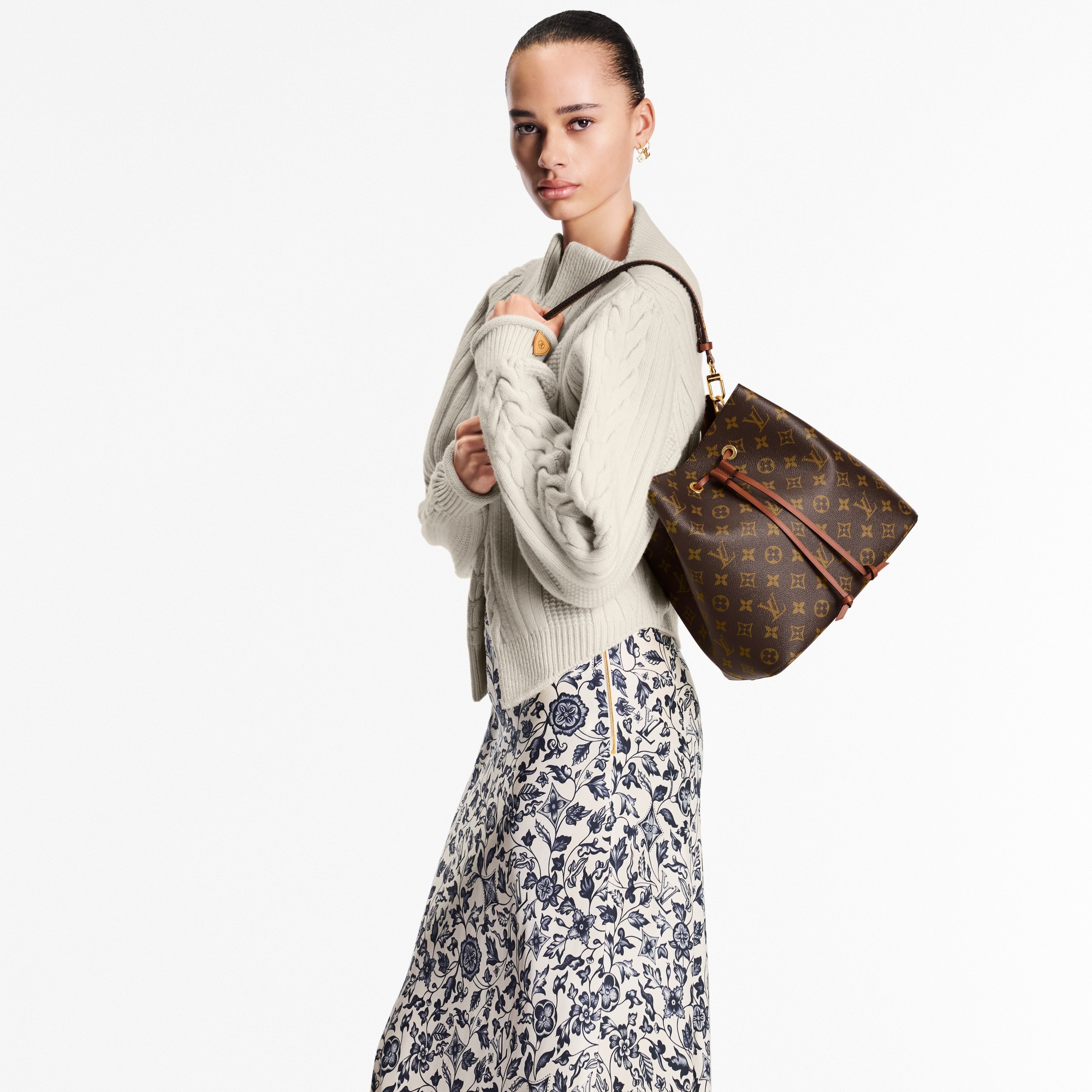Luxury Monogram Canvas and Leather Handbag Neonoe LOUIS VUITTON ®