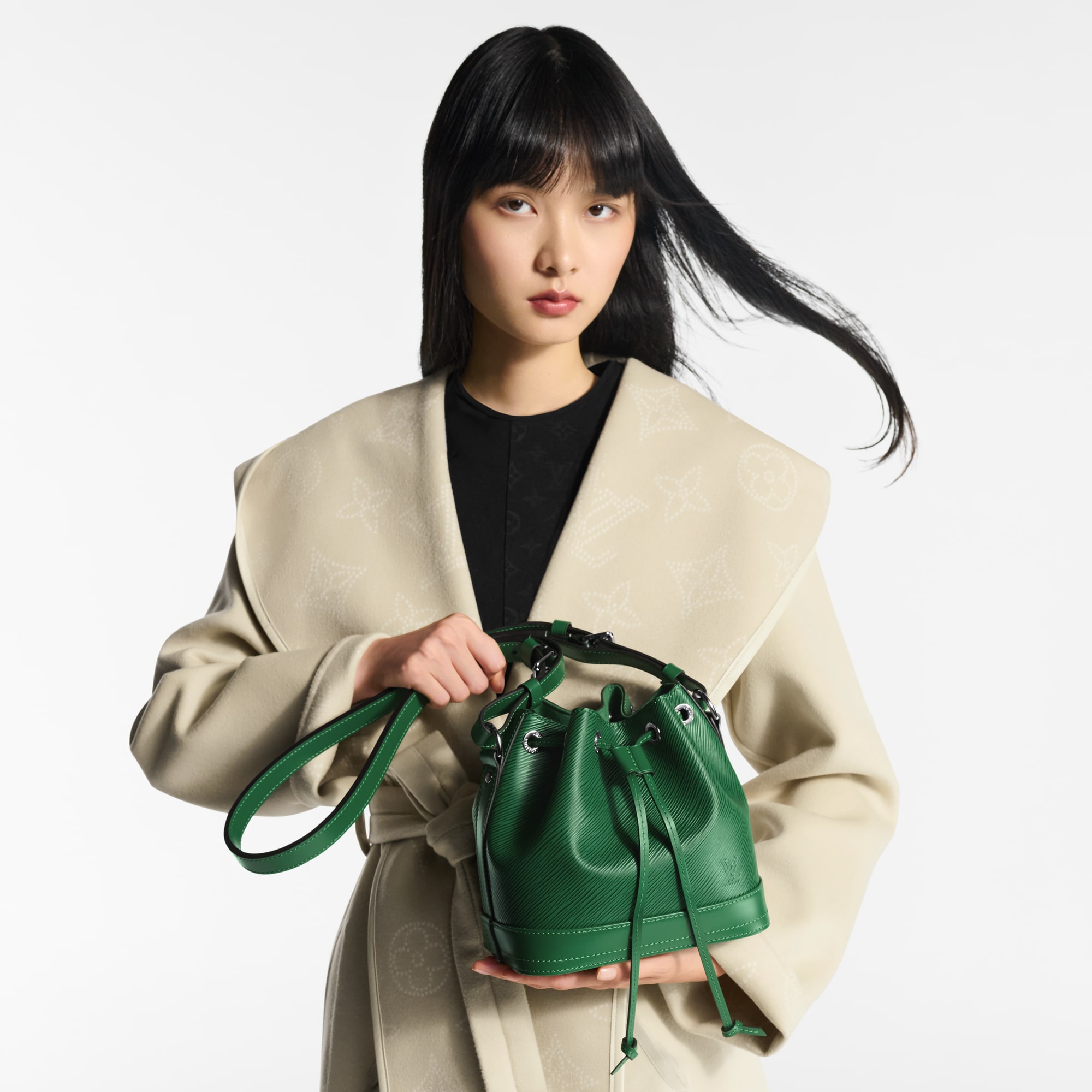 Epi Leather Handbags All Collections Noé BB | Louis Vuitton ® (Product zoom)
