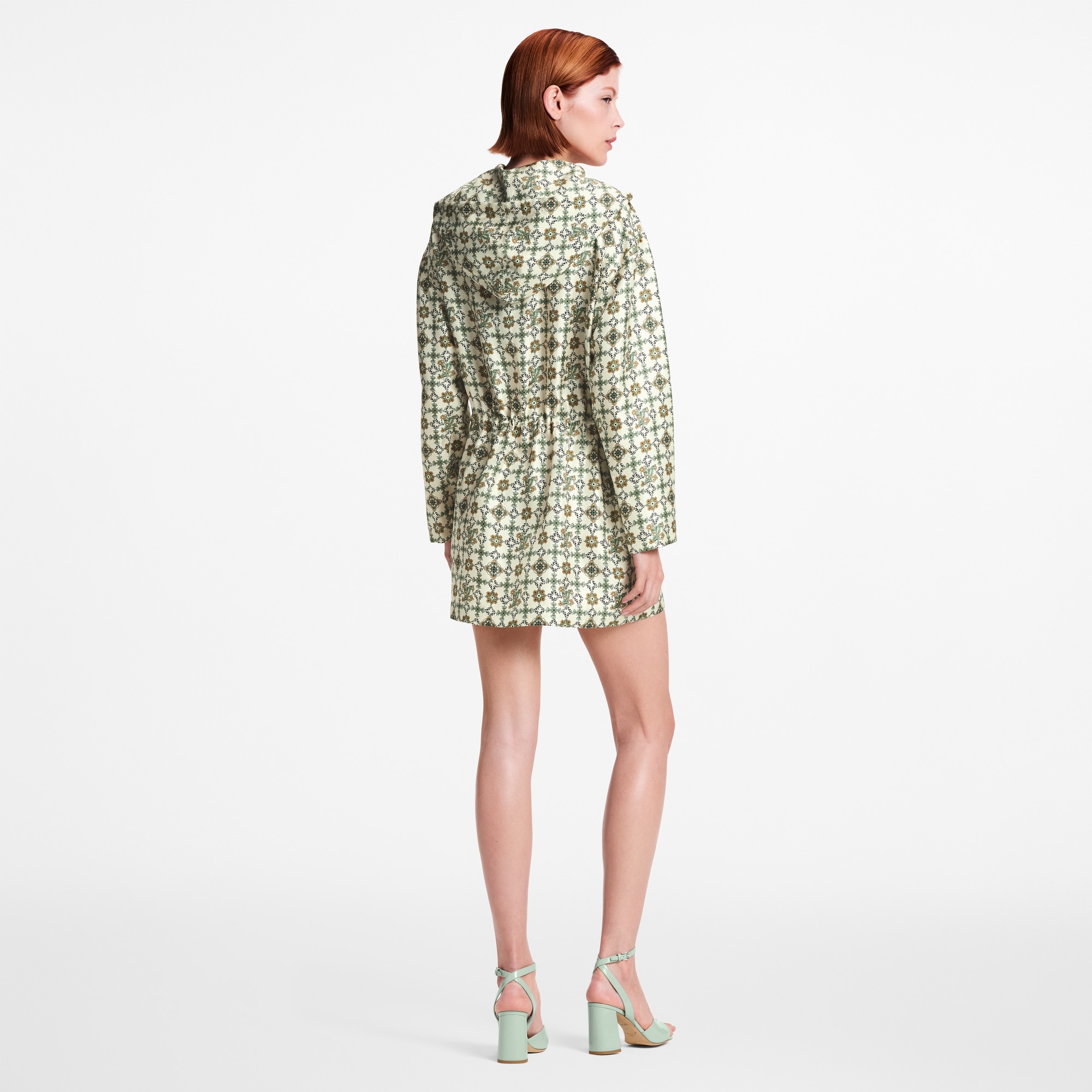 LOUIS VUITTON Nouveau Monogram Shirt Dress Egg Shell. Size 42 LOUIS VUITTON Nouveau Monogram Shirt Dress Egg Shell. Size 42