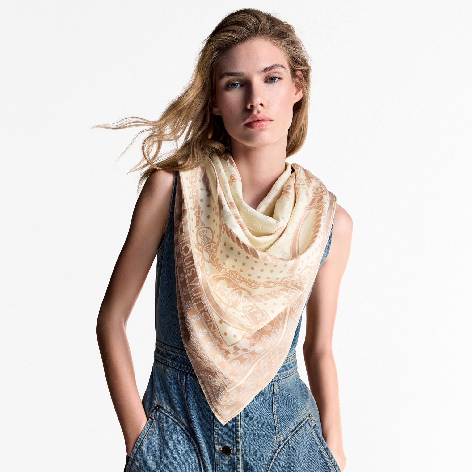S00 Accessories Shawls and Stoles Ocean Bandana Shawl | Louis Vuitton ® (Product zoom)