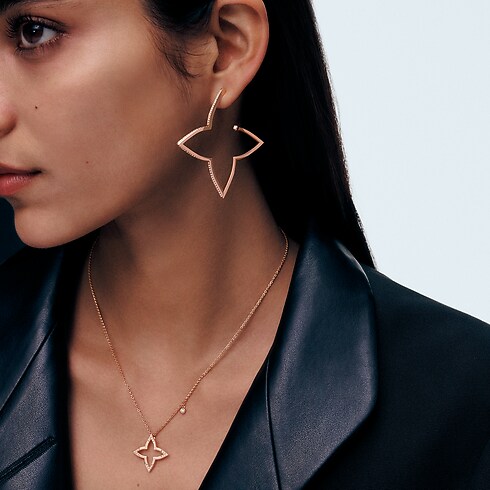 Categories Necklaces and Pendants Ombre Blossom Pendant, Pink Gold and Diamonds | Louis Vuitton ® (Product zoom)