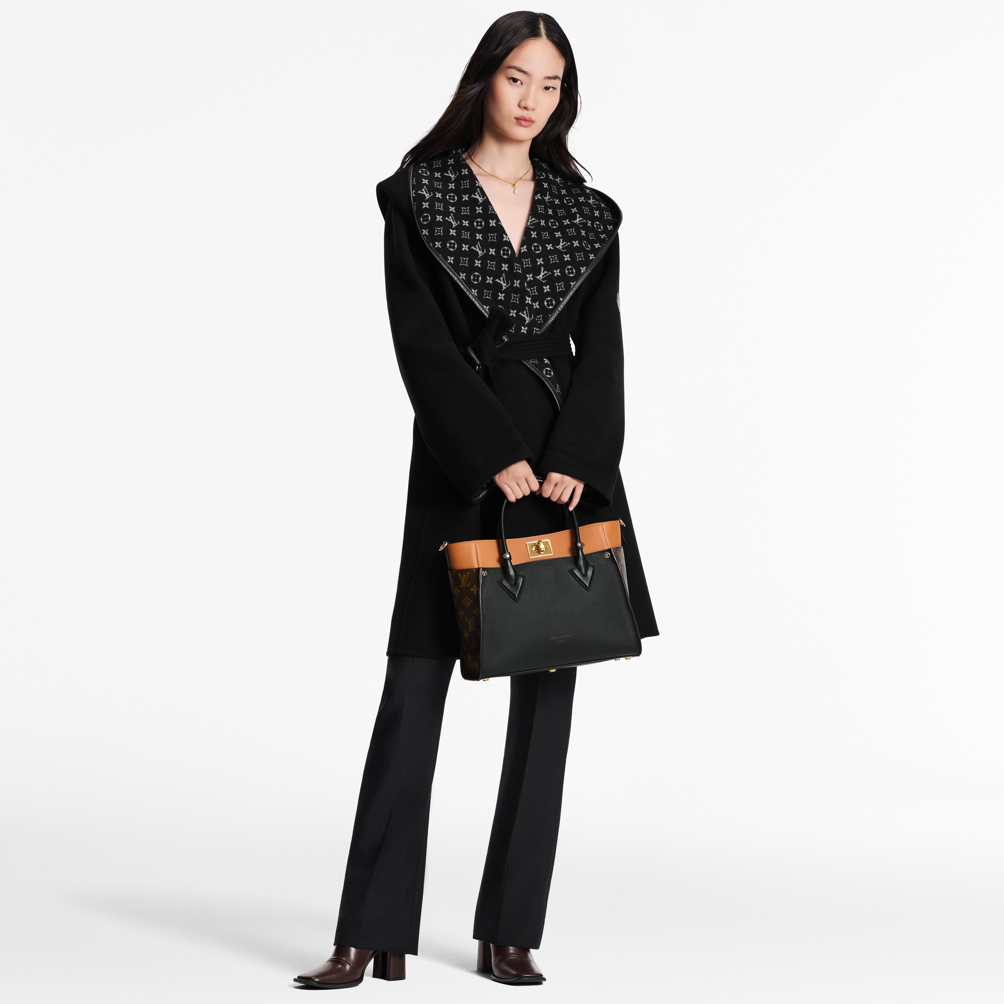 High End Leathers Handbags All Handbags On My Side MM | Louis Vuitton ® (Product zoom)