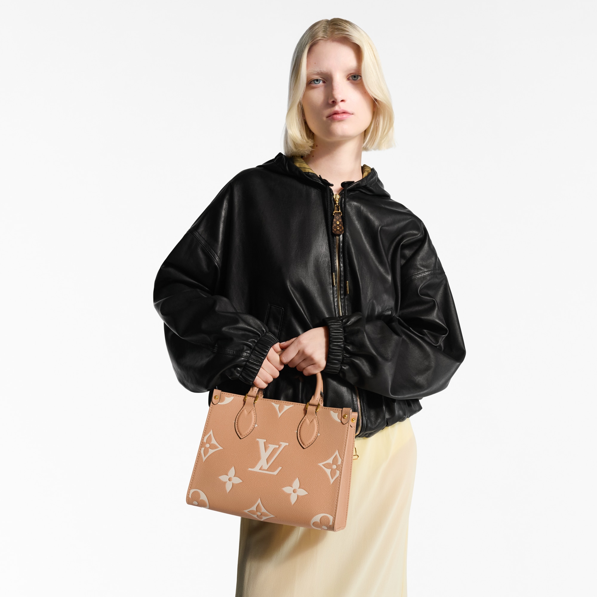Bicolor Monogram Empreinte Leather Handbags All Collections OnTheGo PM | Louis Vuitton ® (Product zoom)
