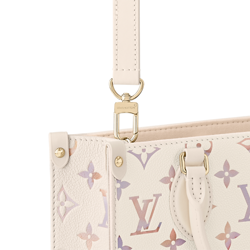 Other Monogram Canvas Women's Bags LV Icons OnTheGo PM | Louis Vuitton ® (Product zoom)