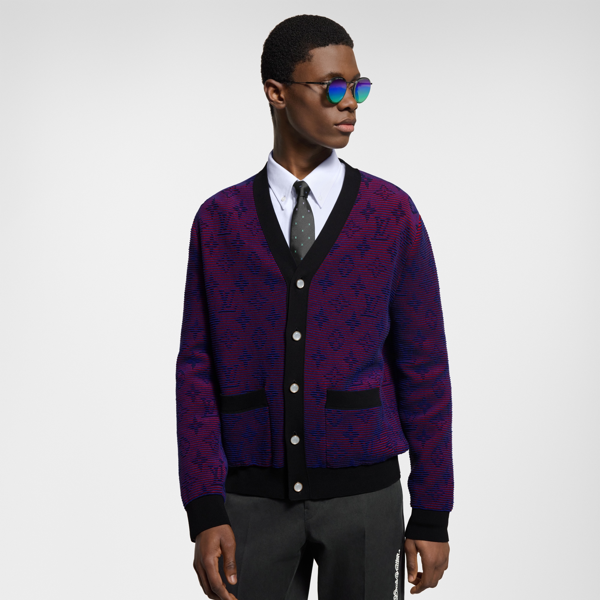 Ready-to-Wear Knitwear and Sweatshirts Optical Monogram Jacquard Cardigan | Louis Vuitton ® (Product zoom)