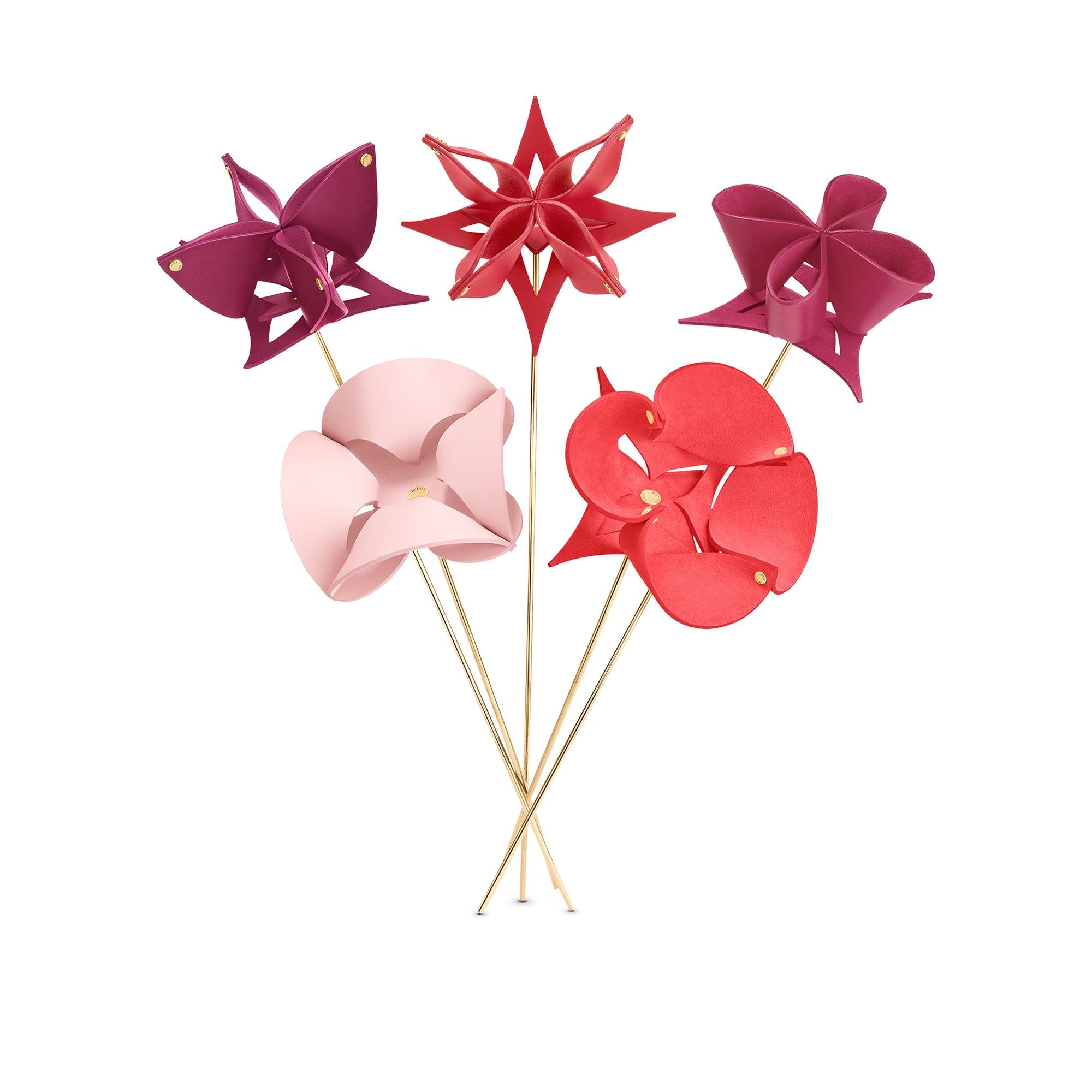  Home and Art of Dining Decoration Origami Flowers by Atelier Oï | Louis Vuitton ® (Product zoom)
