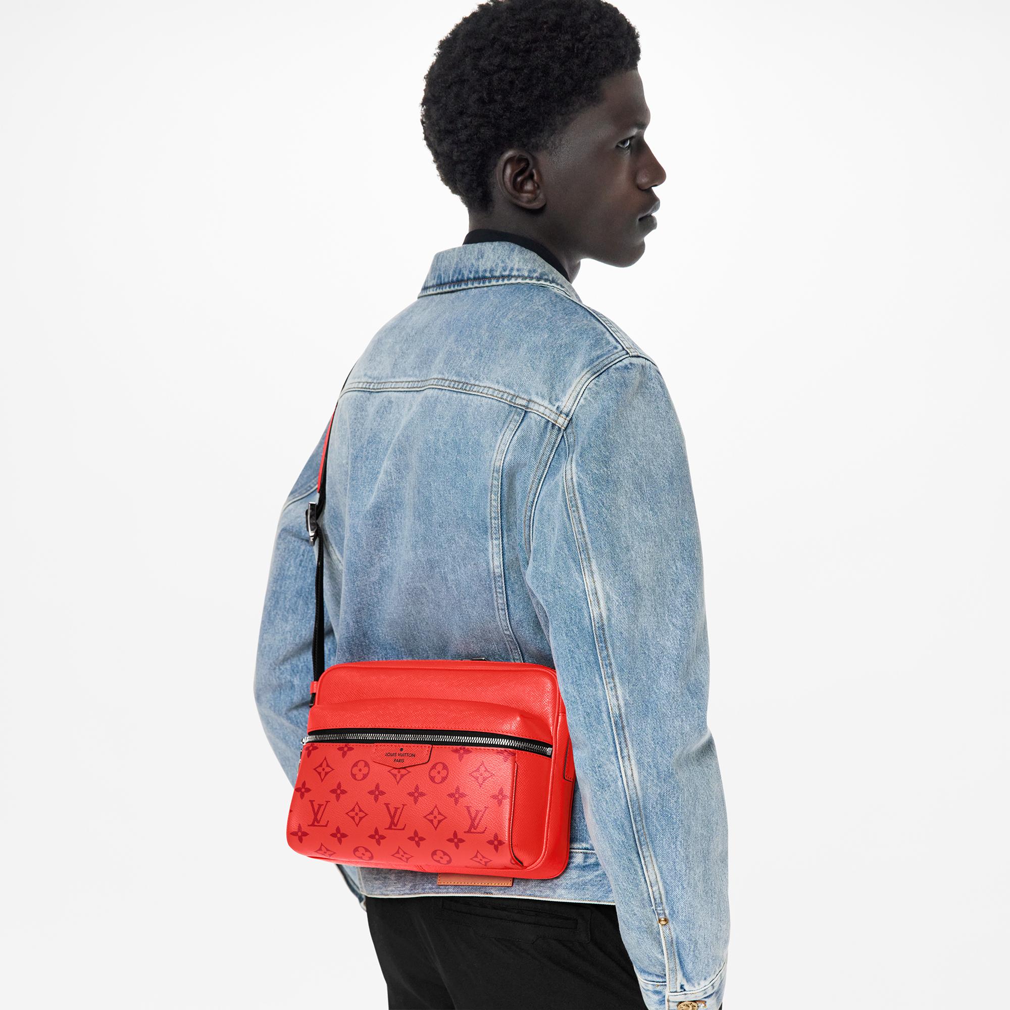 Outdoor Messenger Taigarama - Men - Bags | LOUIS VUITTON ®