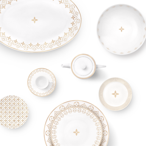 Home and Art of Dining Art of Dining Oval Plate Monogram Flower Tile | Louis Vuitton ® (Product zoom)