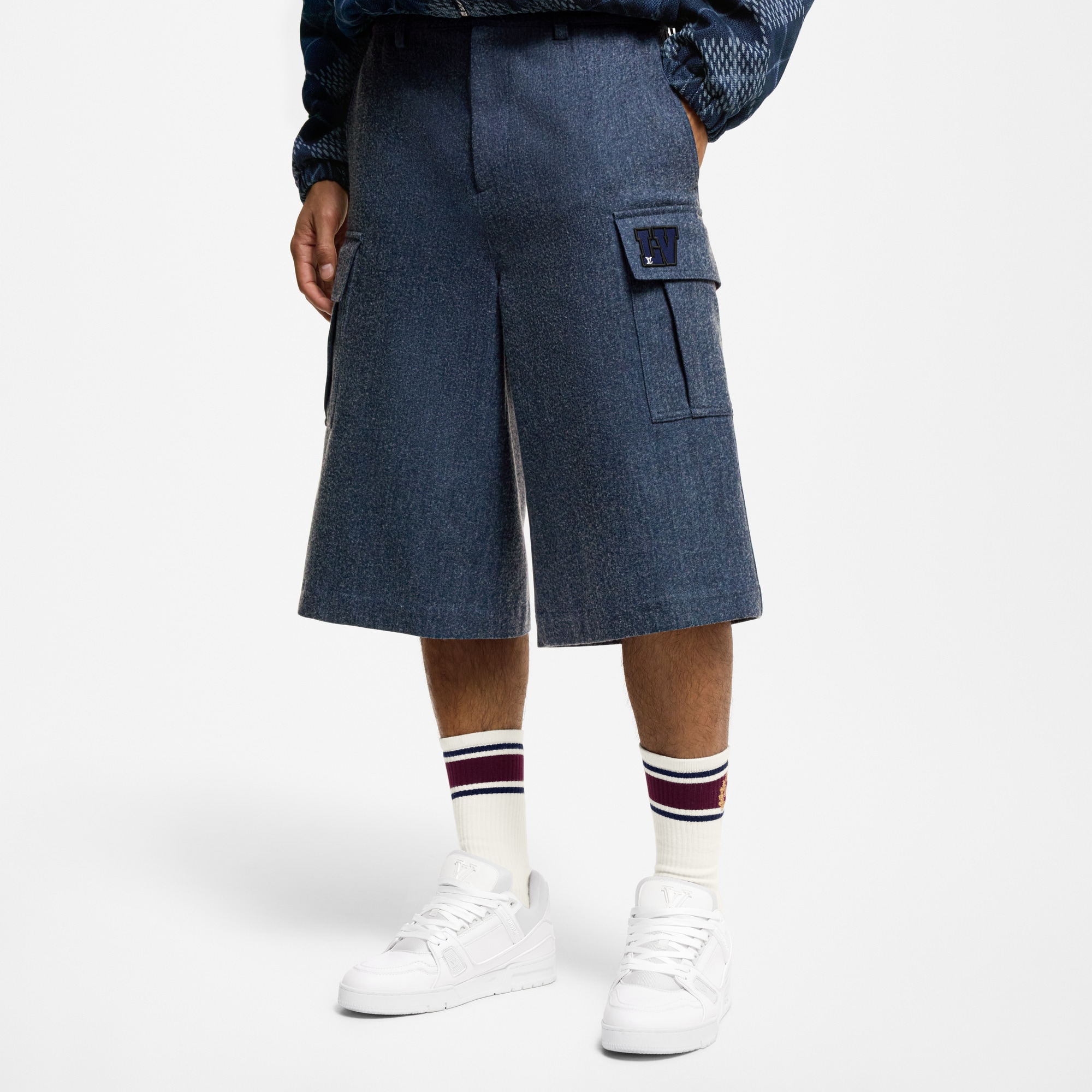  Ready-to-Wear Pants Oversized Cotton And Wool Blend Cargo Shorts | Louis Vuitton ® (Product zoom)