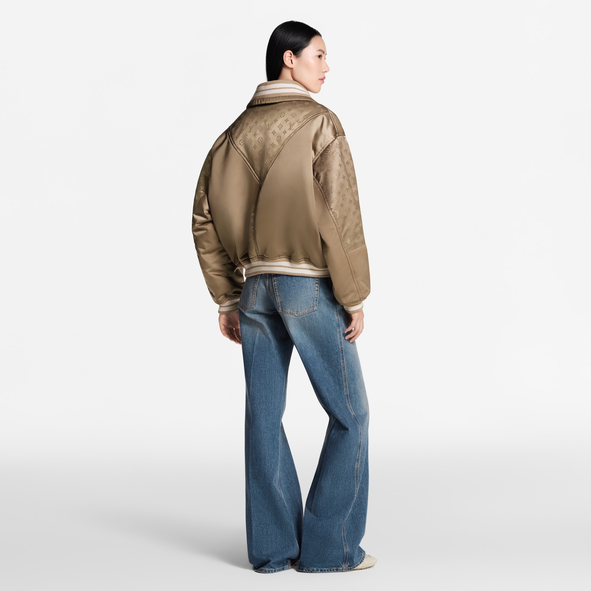 Ready-to-Wear Coats and Jackets Padded Bomber Jacket
 | Louis Vuitton ® (Product zoom)