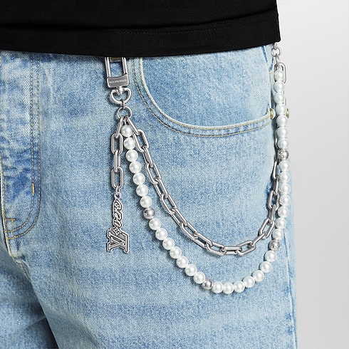 S00 Accessories Key Holders and Bag Charms Pearls Chain Belt and Bag Charm | Louis Vuitton ® (Product zoom)