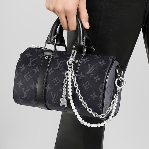 S00 Accessories Key Holders and Bag Charms Pearls Mini Chain Belt | Louis Vuitton ® (Product zoom)