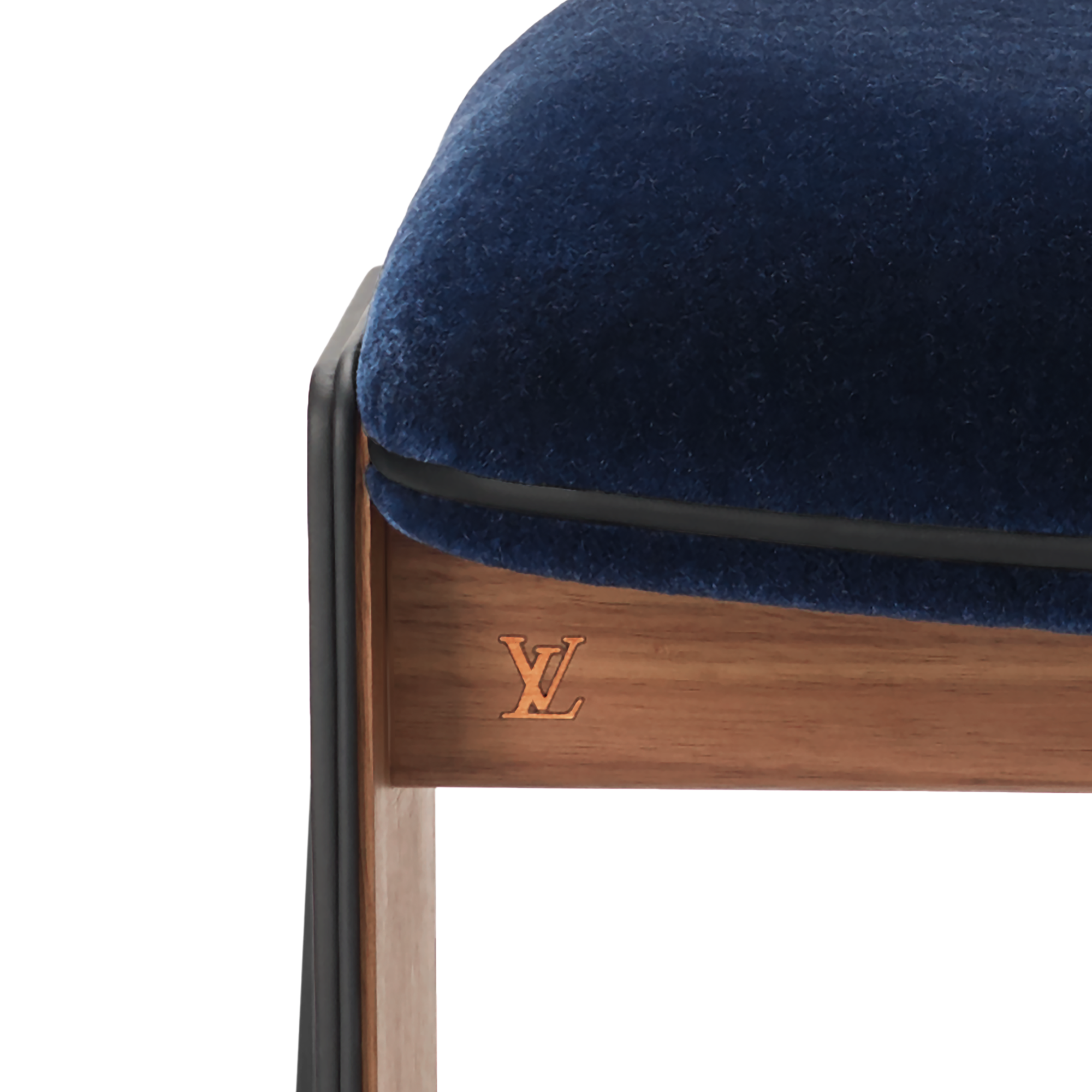  Home and Art of Dining Furniture Pegaso Chair | Louis Vuitton ® (Product zoom)