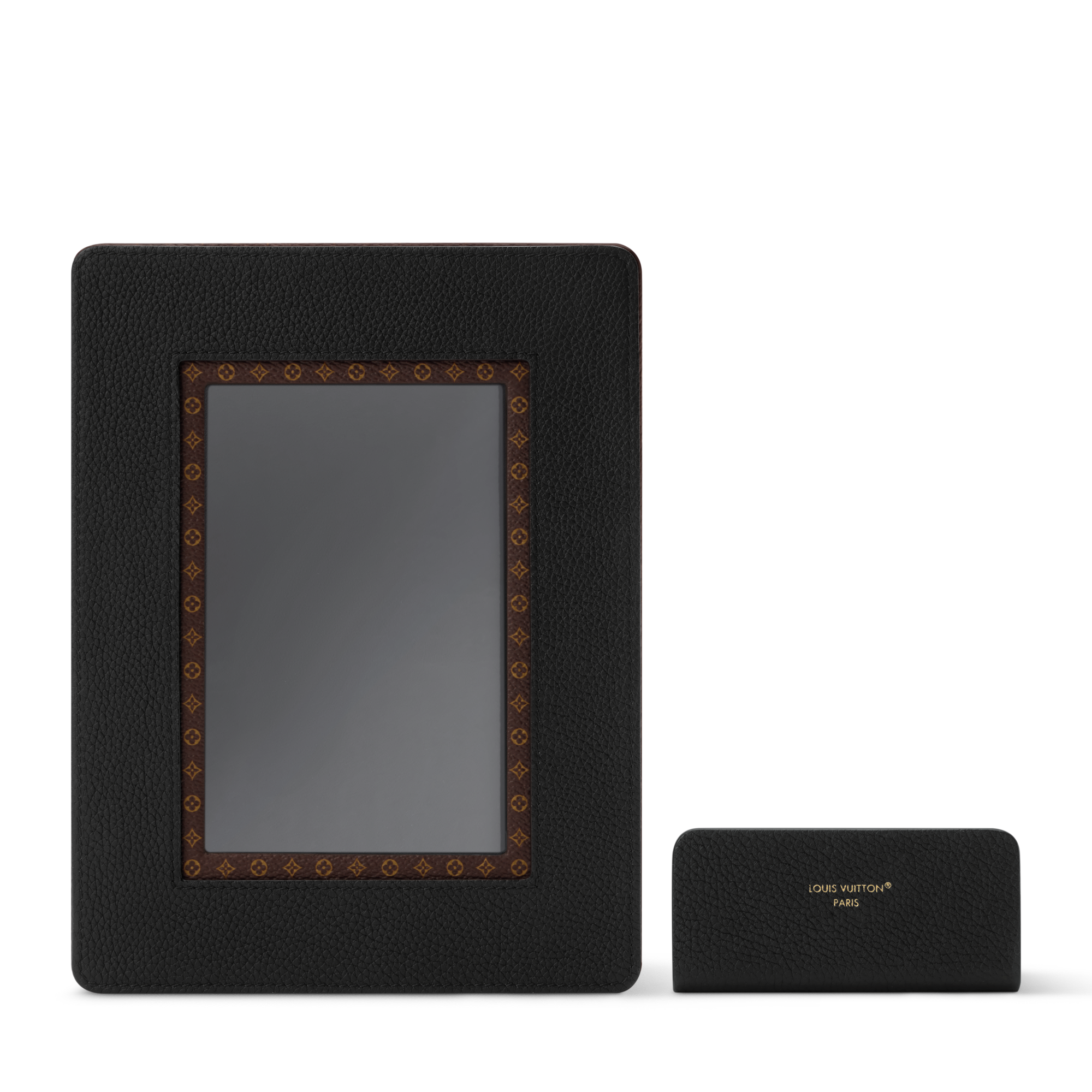 Photo Frame S00 - Trunks, Travel and Home - Library | LOUIS VUITTON ®