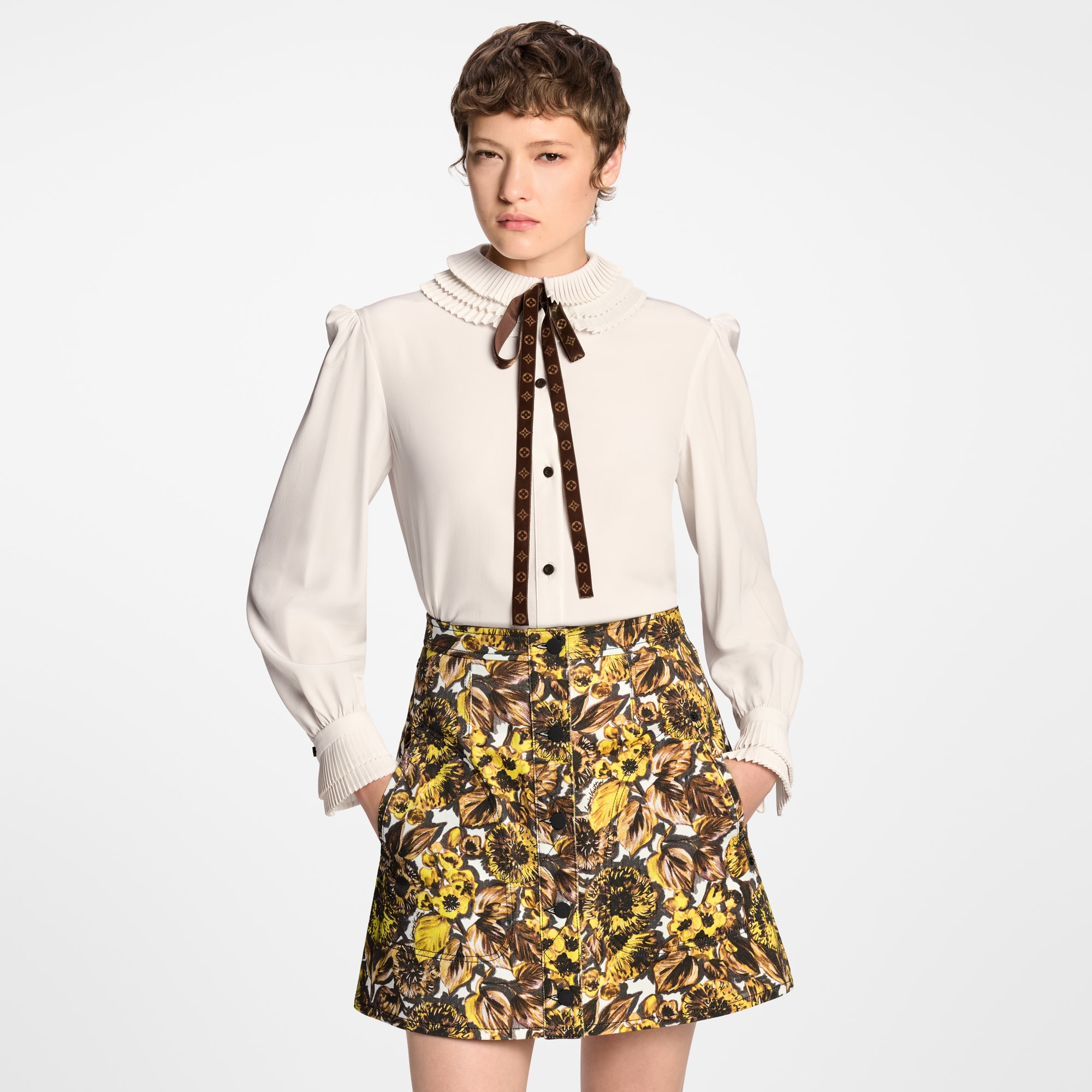  Ready-to-Wear Tops Pleat Collar Blouse | Louis Vuitton ® (Product zoom)