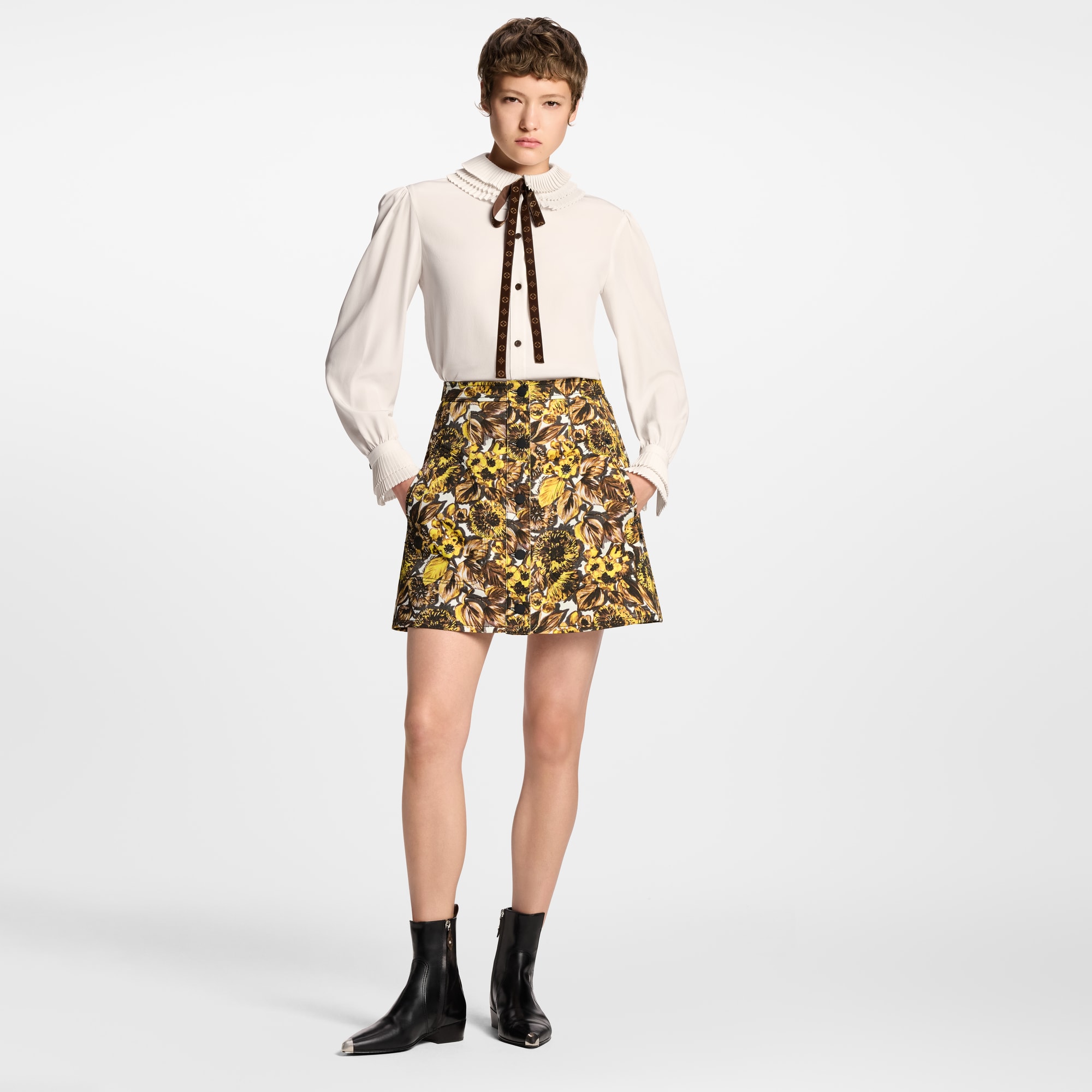  Ready-to-Wear Tops Pleat Collar Blouse | Louis Vuitton ® (Product zoom)