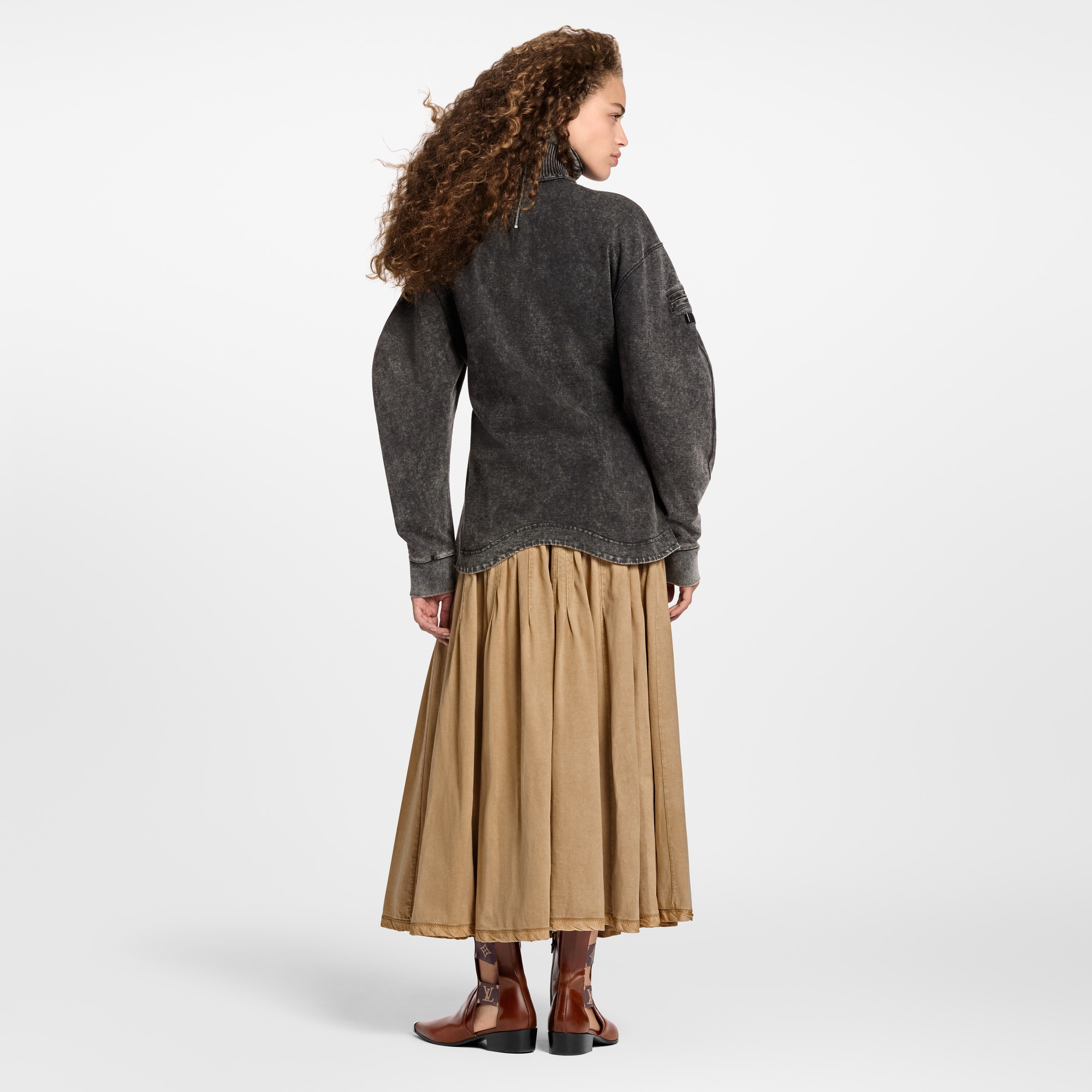  Ready-to-Wear Skirts and Shorts Pleated Jersey Maxi Skirt | Louis Vuitton ® (Product zoom)