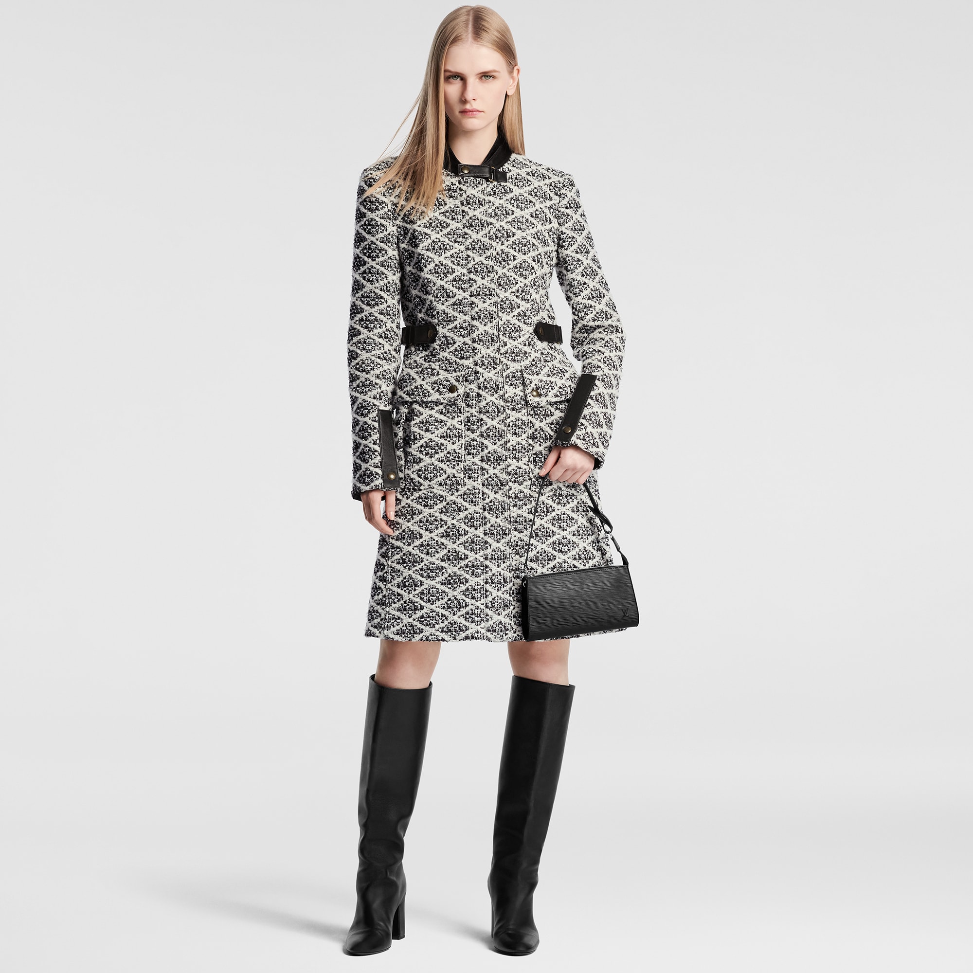 Epi Leather Small Leather Goods Newness Pochette Accessoires | Louis Vuitton ® (Product zoom)