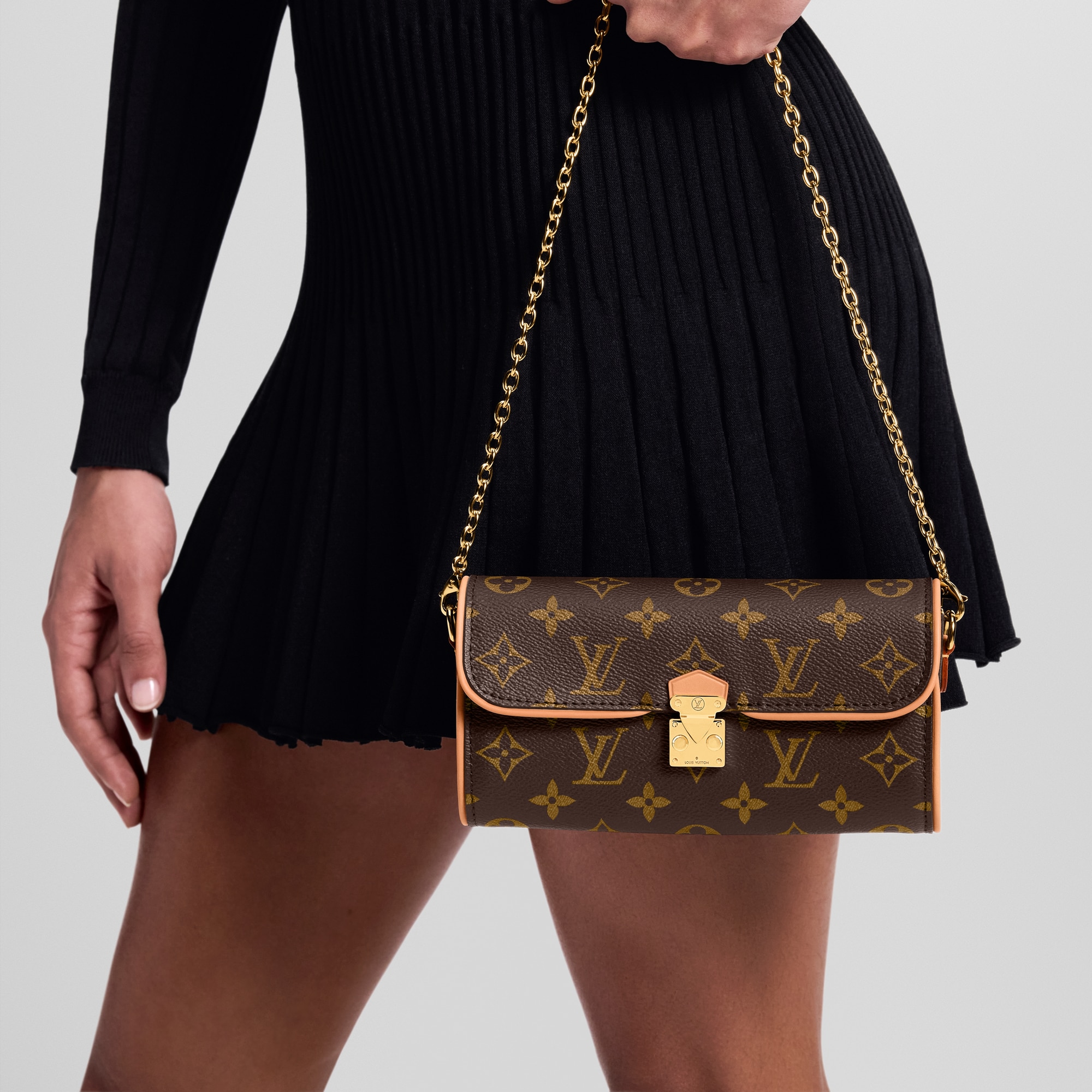 Monogram Small Leather Goods Wallets on Chain and Nano Bags Pochette Camille | Louis Vuitton ® (Product zoom)