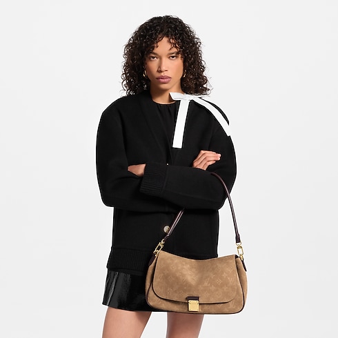 Monogram Empreinte Leather Handbags All Handbags Pochette Métis MM | Louis Vuitton ® (Product zoom)