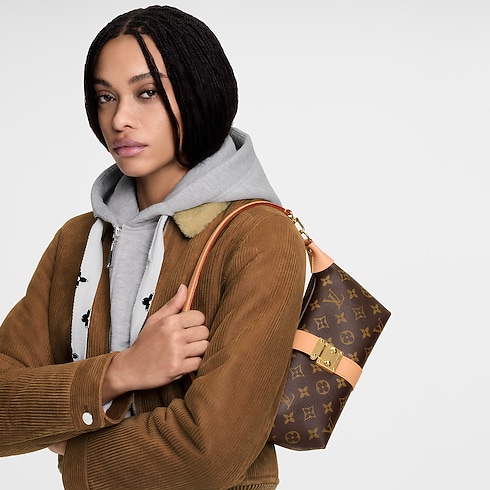 Monogram Small Leather Goods Wallets on Chain and Nano Bags Pochette Mia | Louis Vuitton ® (Product zoom)