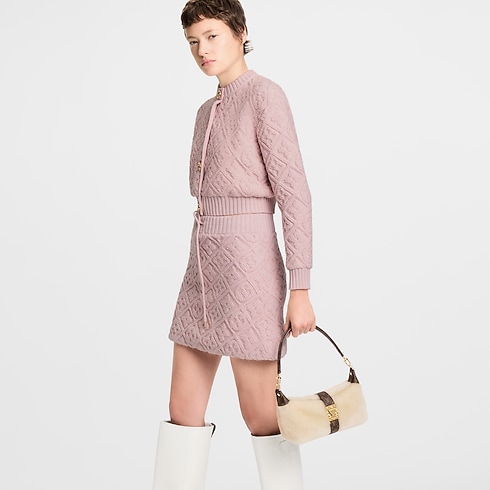 Small Leather Goods Wallets on Chain and Nano Bags Pochette Mia | Louis Vuitton ® (Product zoom)