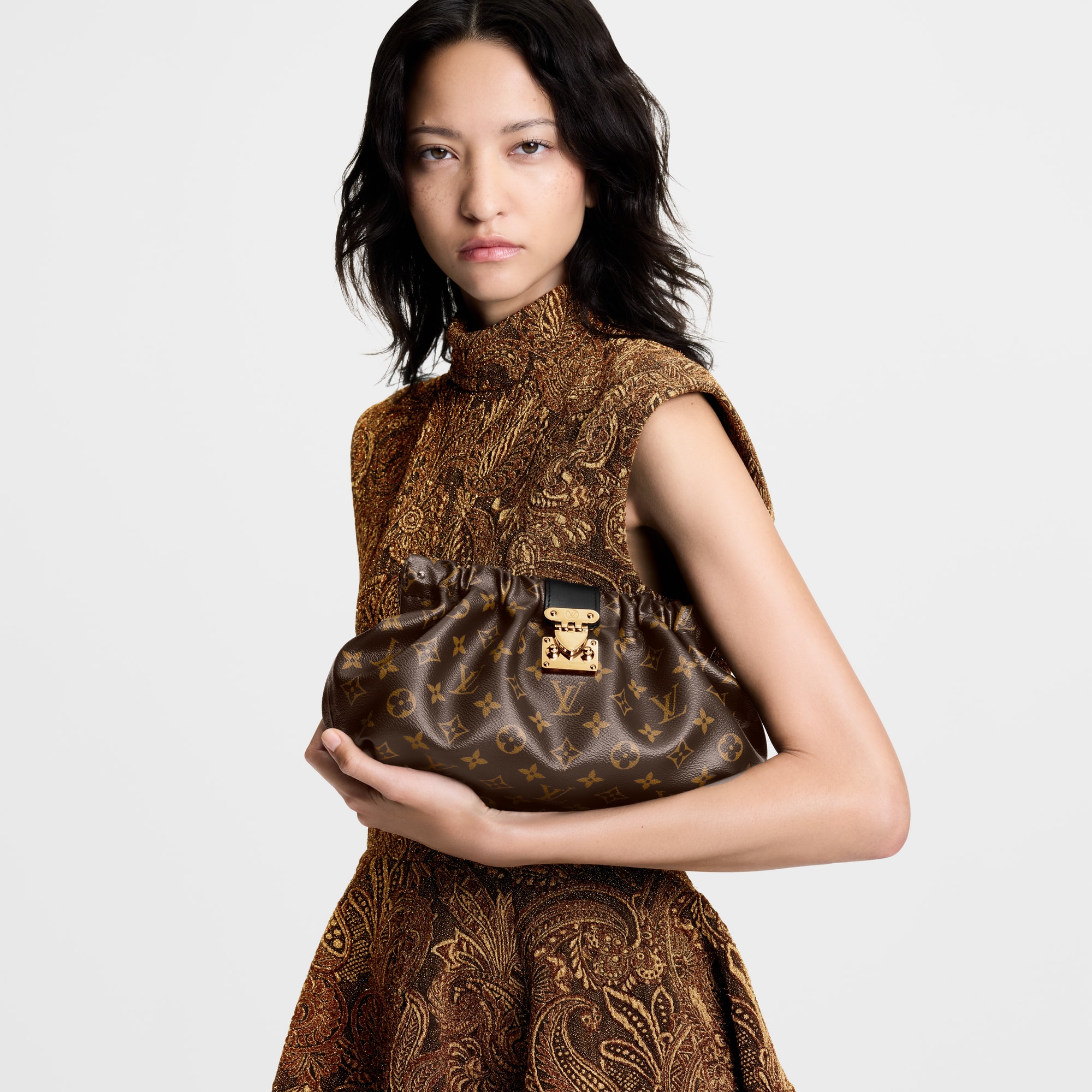 Monogram Handbags All Handbags Pochette Sling PM | Louis Vuitton ® (Product zoom)