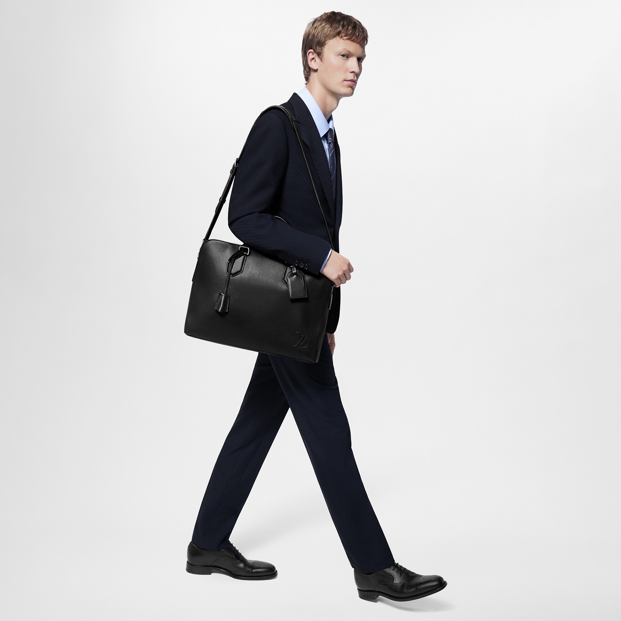 H30 Travel Travel Bags Porte-Documents Voyage PM | Louis Vuitton ® (Product zoom)