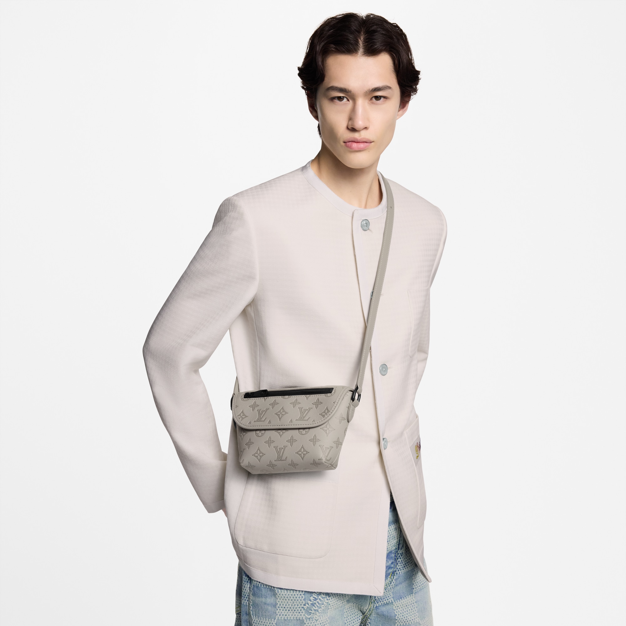 G65 Small Leather Goods Mini Bags Pulse Wearable Wallet | Louis Vuitton ® (Product zoom)