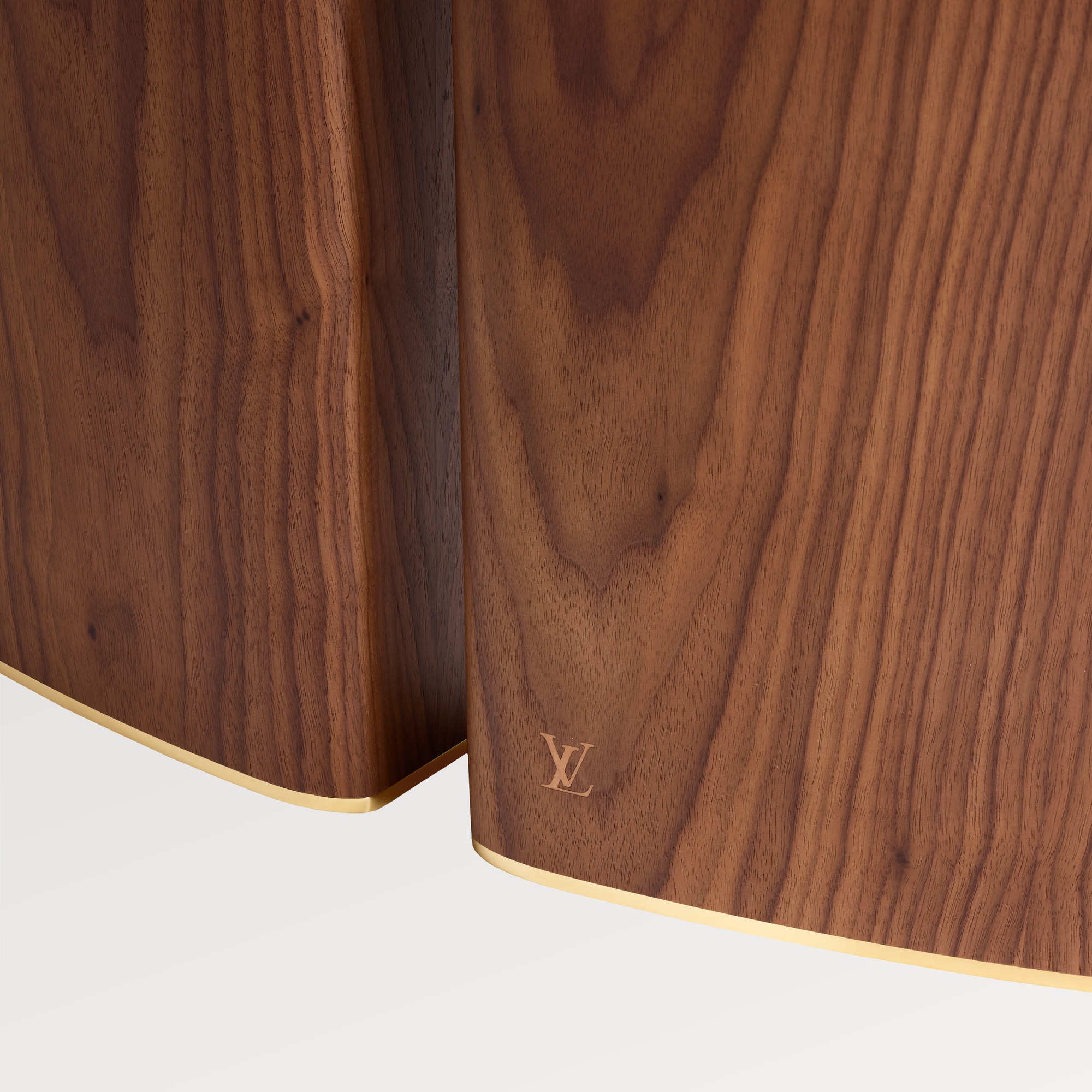  Home and Art of Dining Furniture Puzzle Dining Table MM | Louis Vuitton ® (Product zoom)