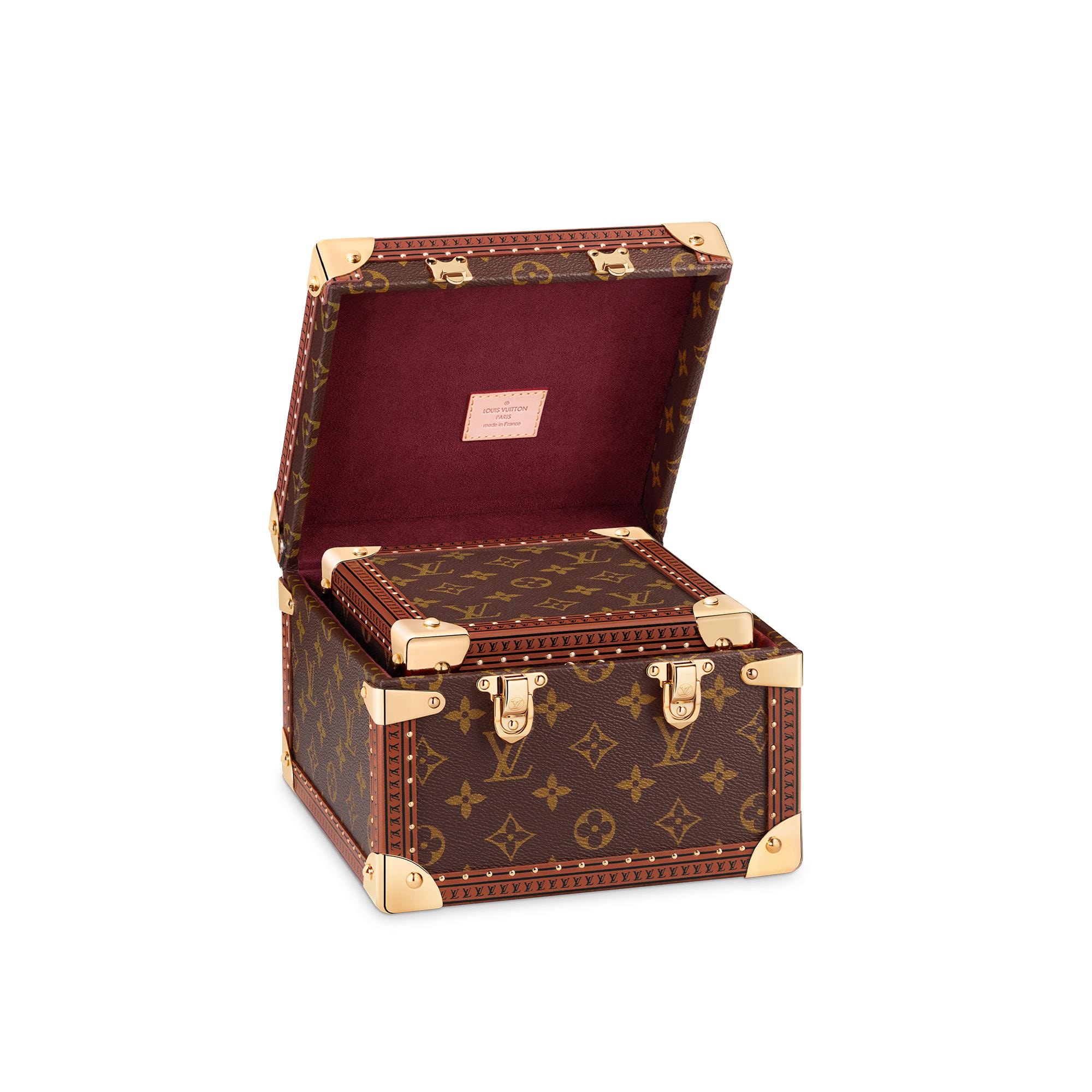 Monogram Highlights Art of Living Campaign Pyramid Trunk | Louis Vuitton ® (Product zoom)